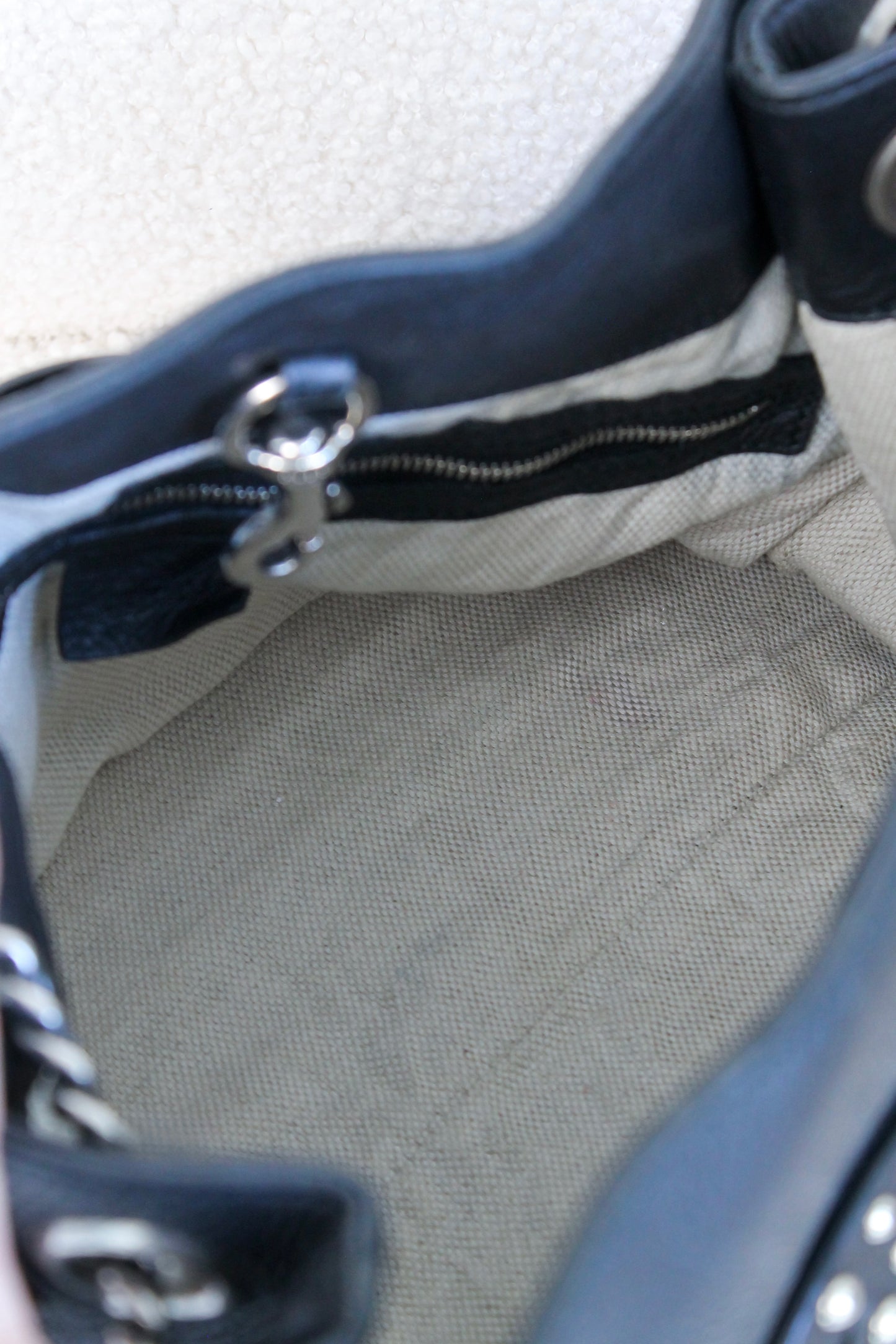 Gucci Studded Medium Soho Chain Shoulder bag