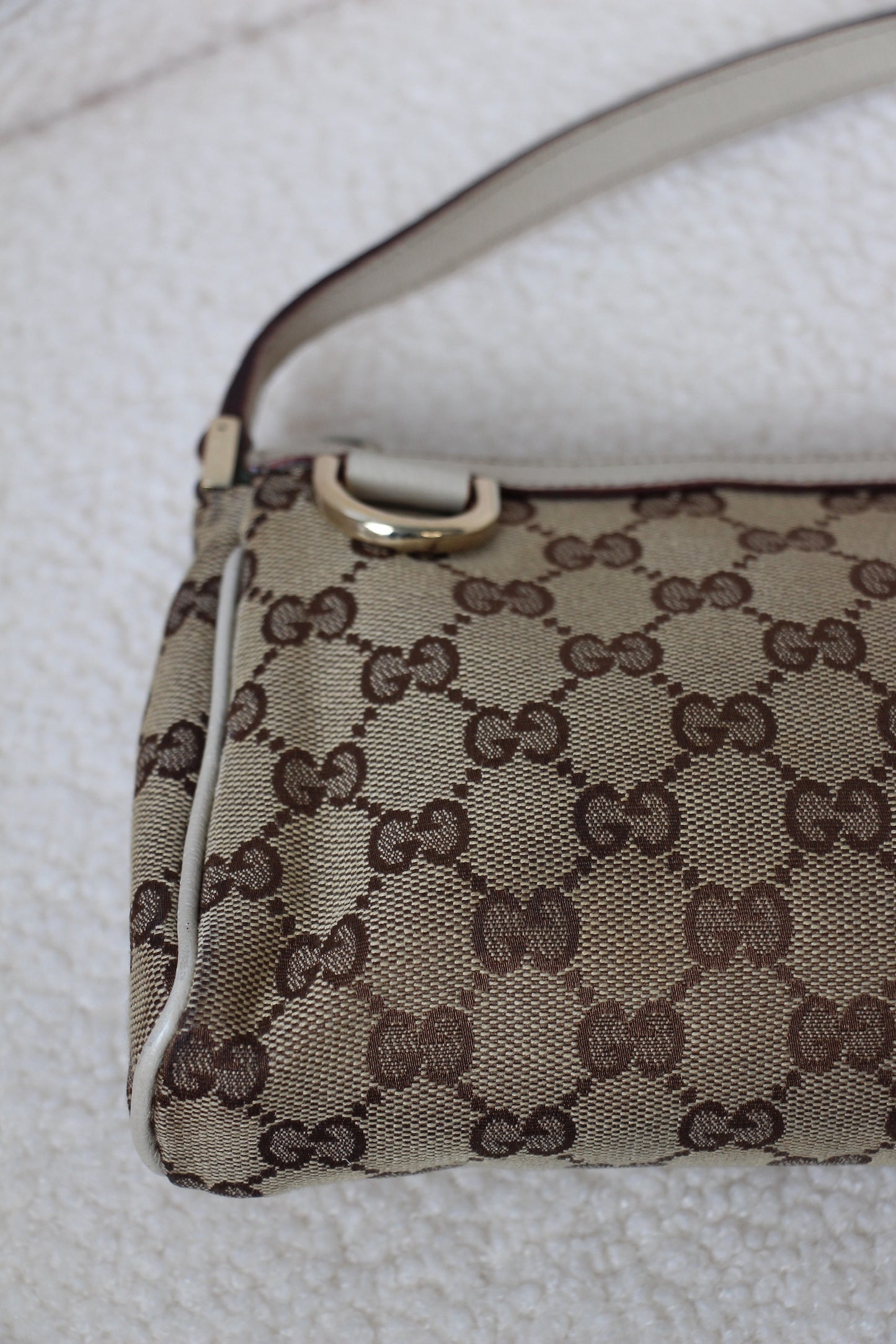 Gucci Abbey D-Ring Pochette