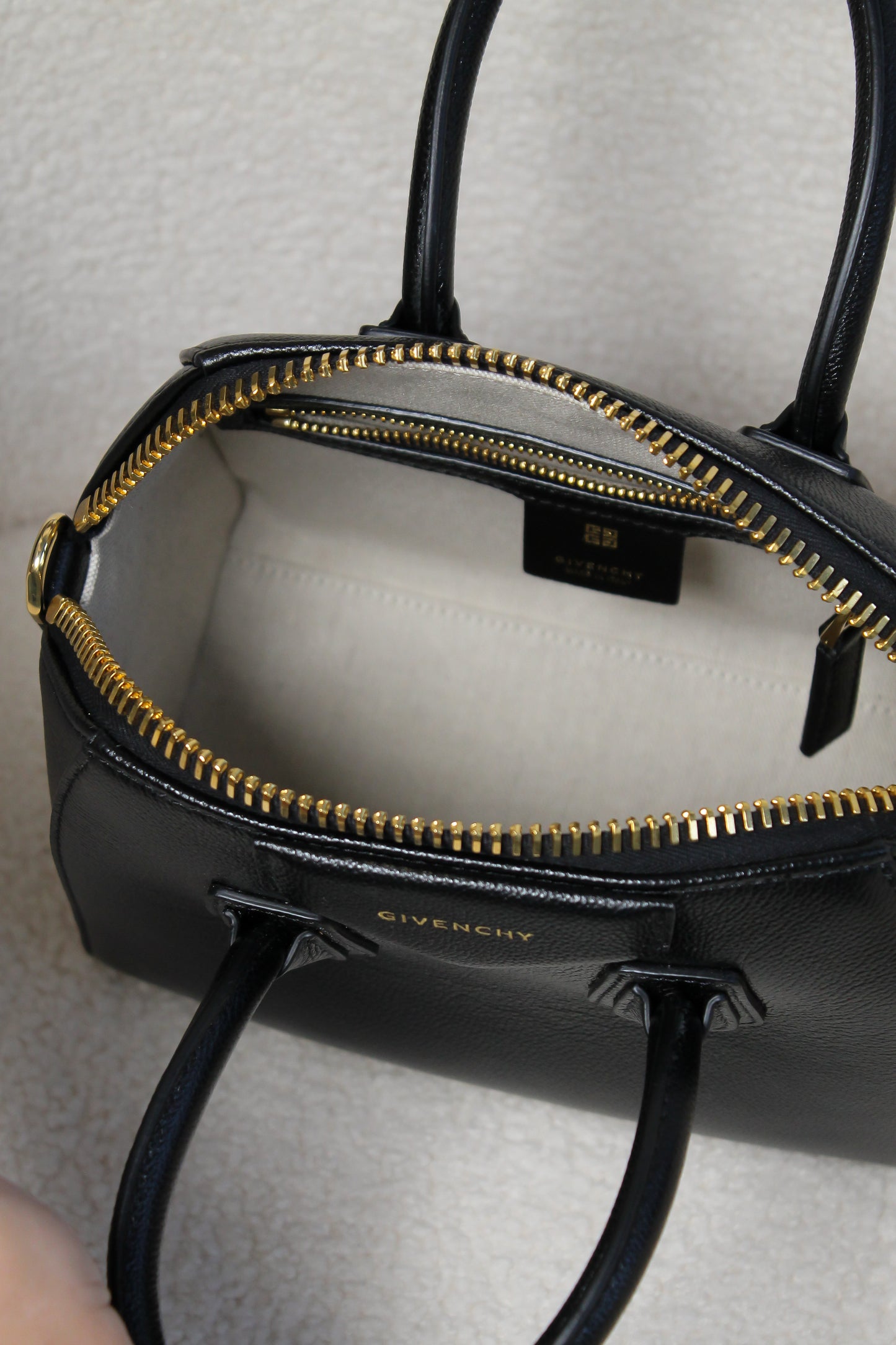 Givenchy Antigona Mini