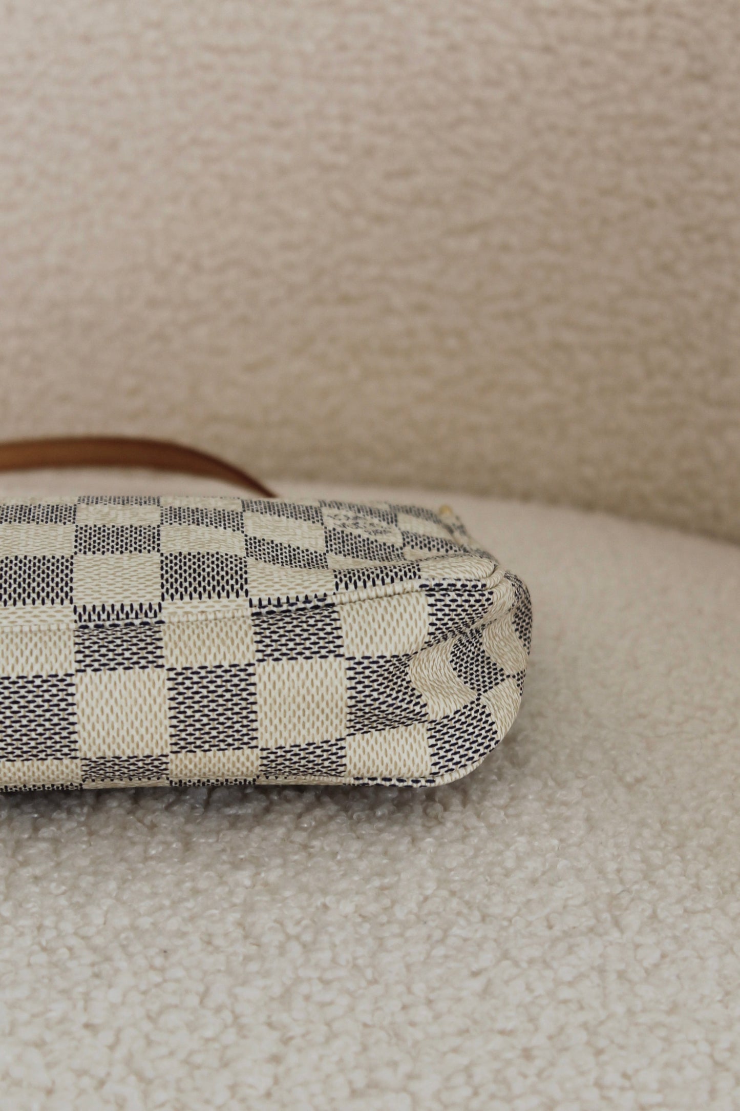 Louis Vuitton Pochette Accessoires