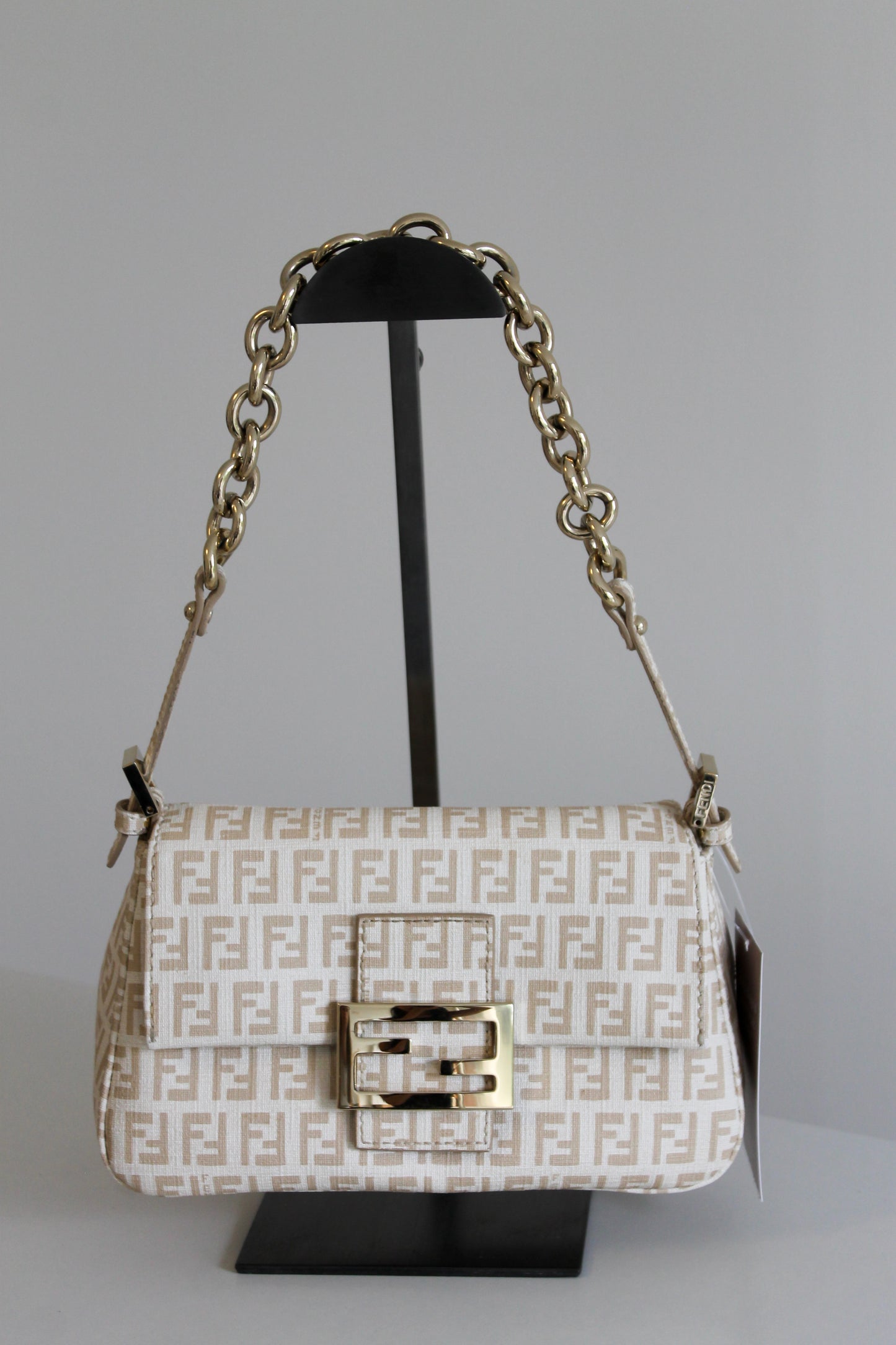 Fendi Mamma Baguette Mini