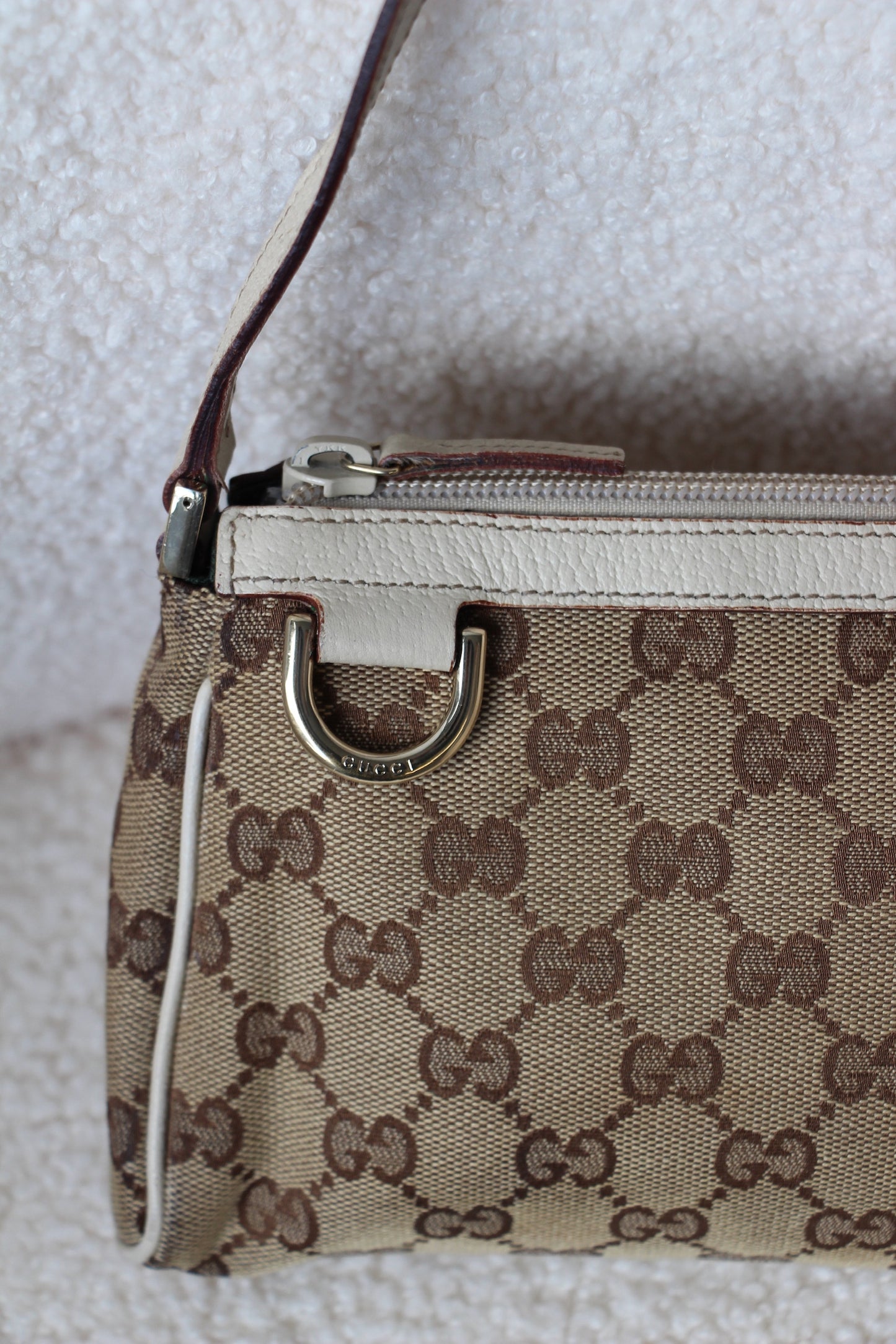 Gucci Abbey D-Ring Pochette