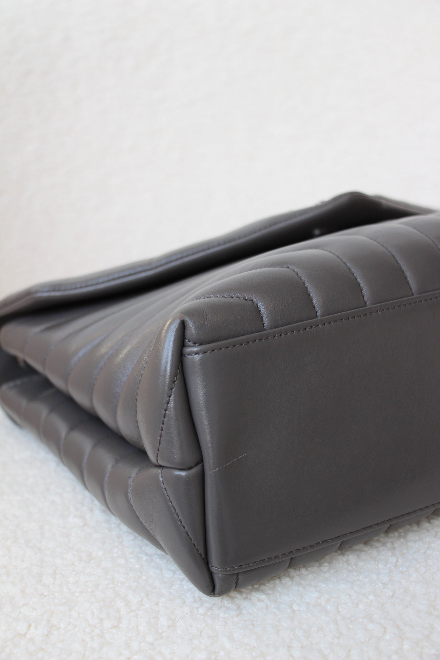 Saint Laurent LouLou Medium