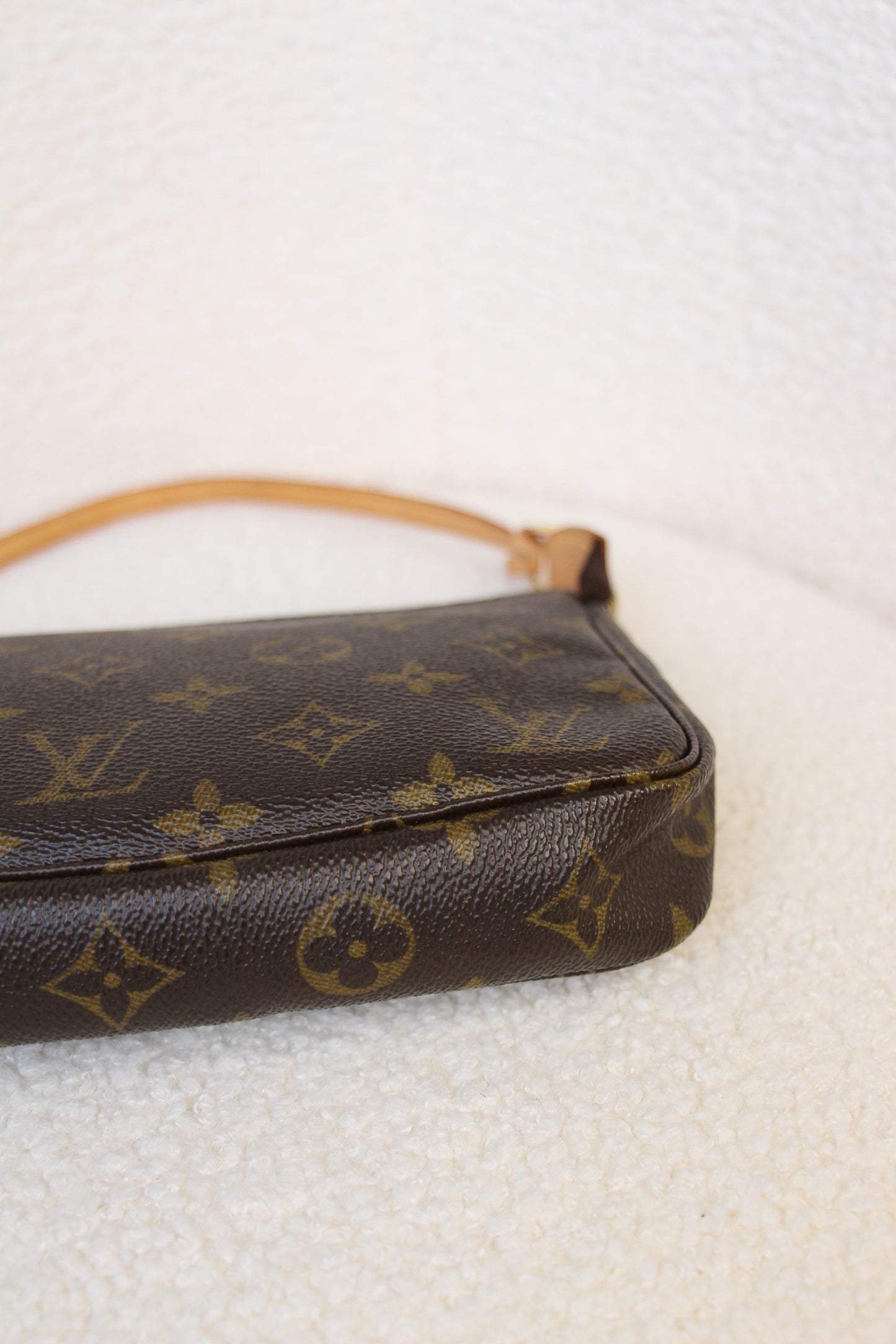 Louis Vuitton Pochette Accessoires