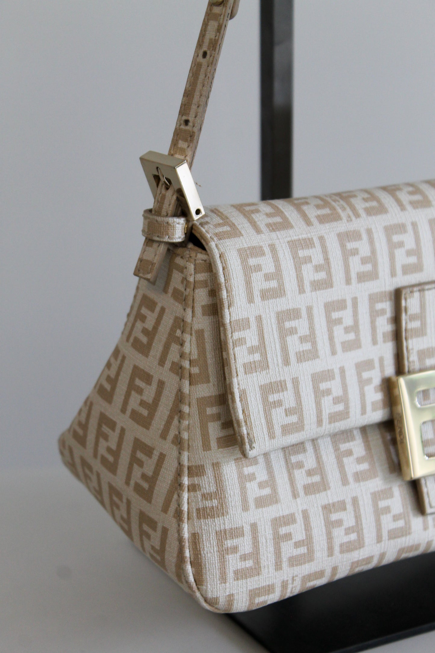 Fendi Mamma Baguette Mini