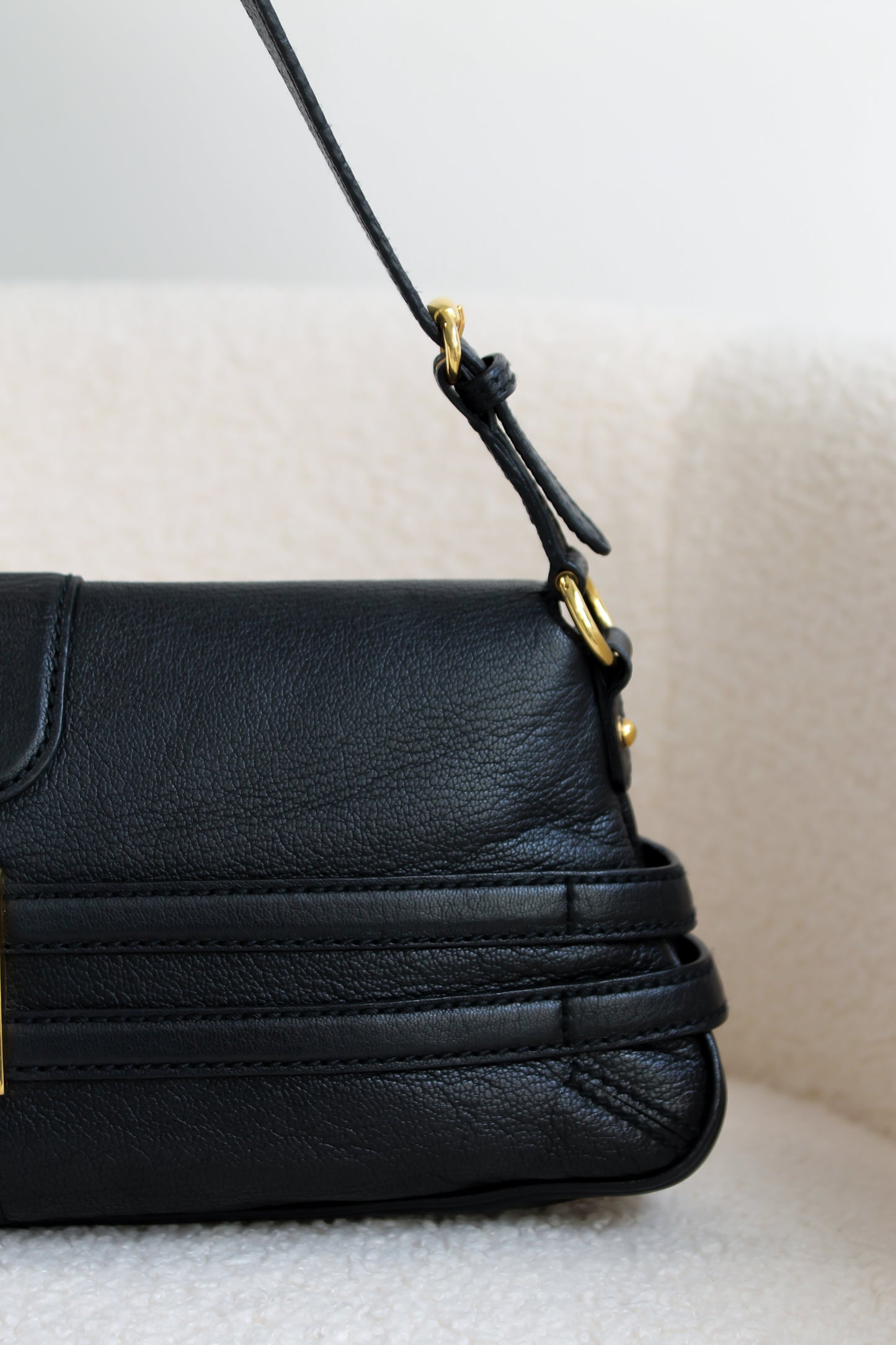 Gucci Horsebit Leather Shoulder Bag