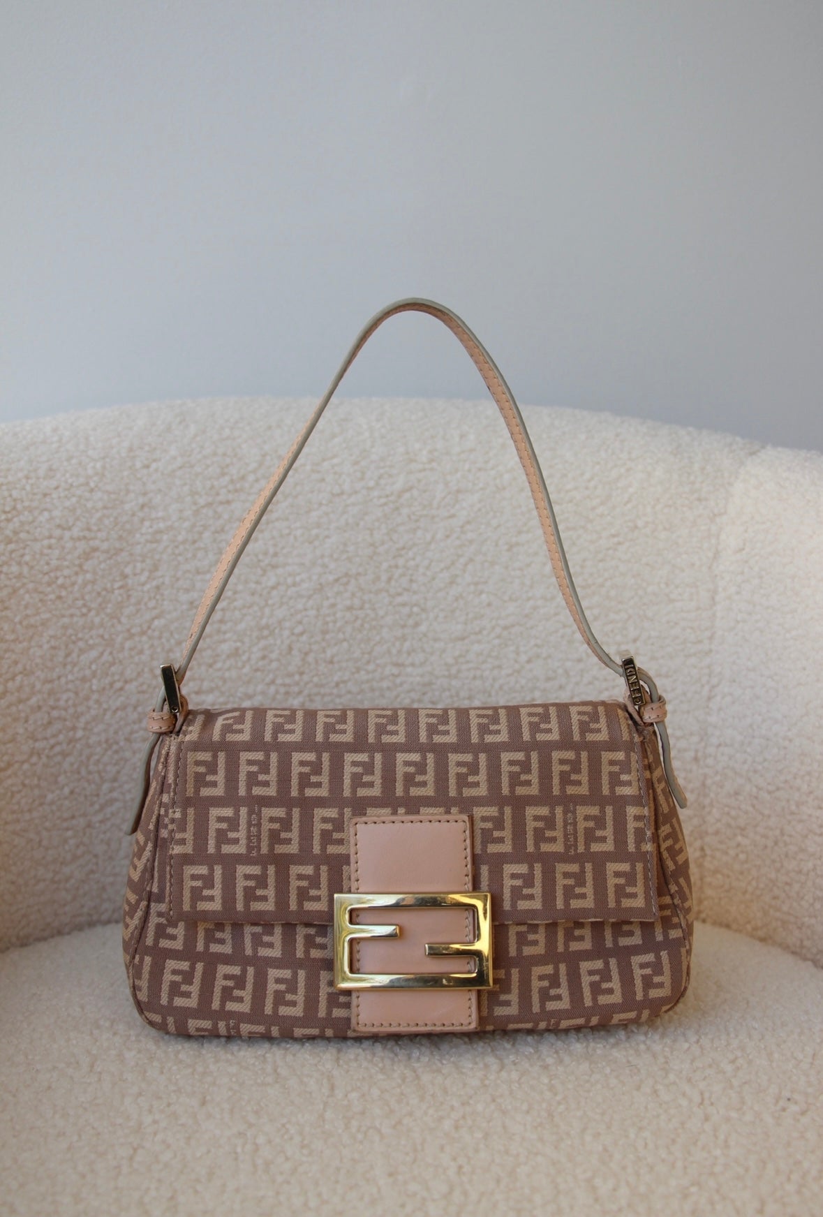 Fendi Mamma Baguette Mini