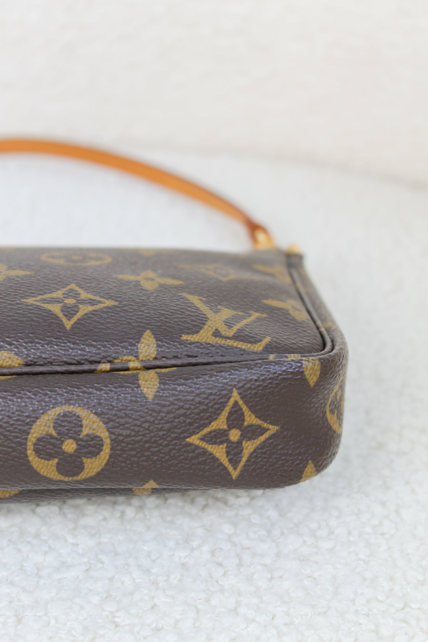 Louis Vuitton Pochette Accessoires