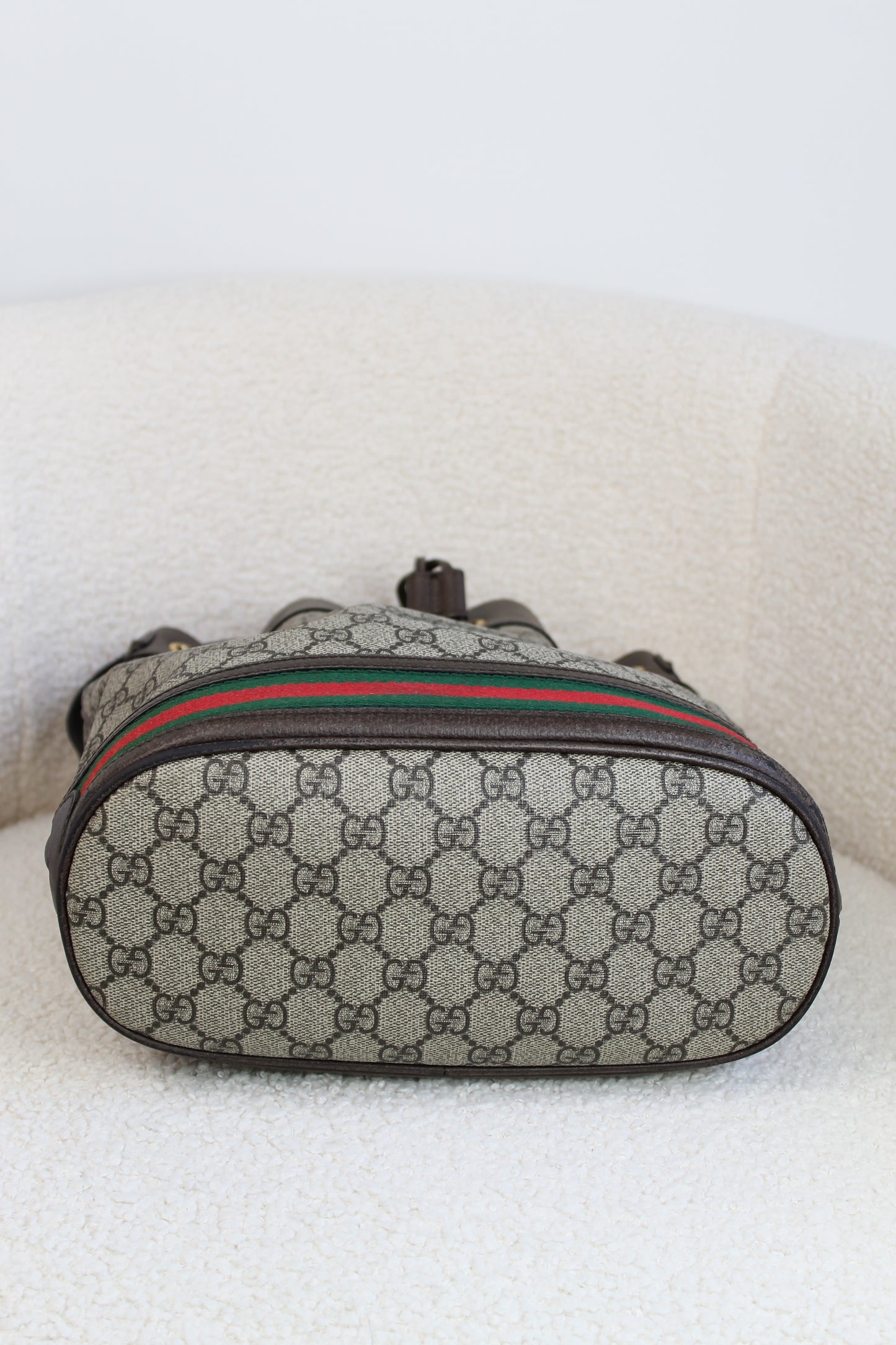Gucci GG Supreme Bucket