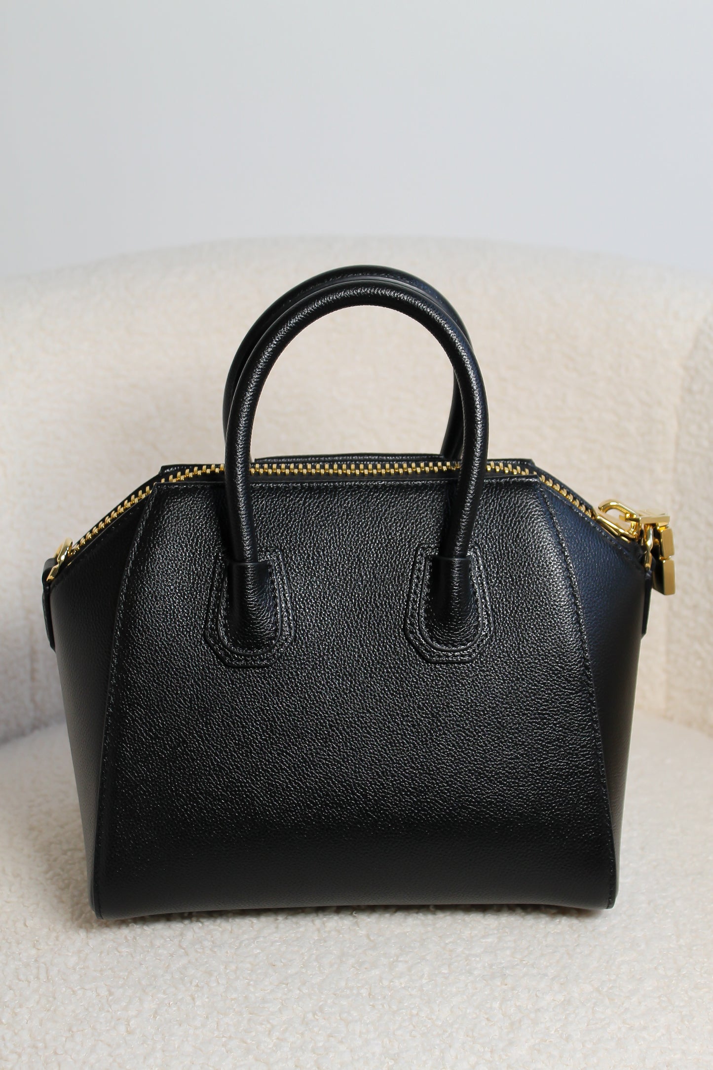 Givenchy Antigona Mini