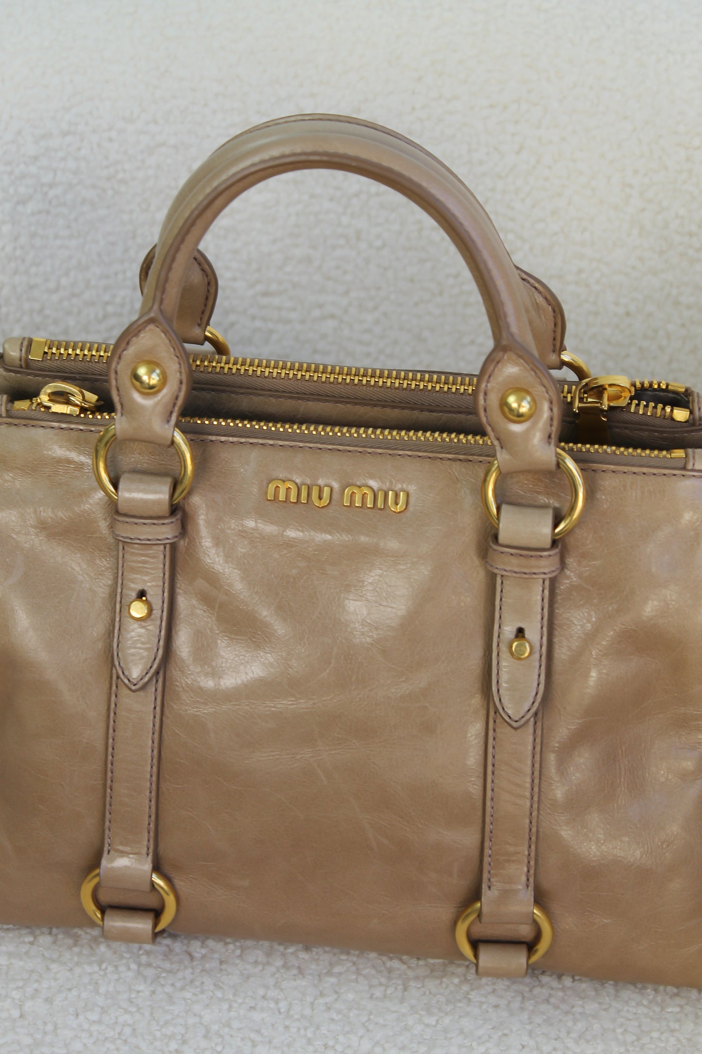Miu Miu Vitello Shine Shopping