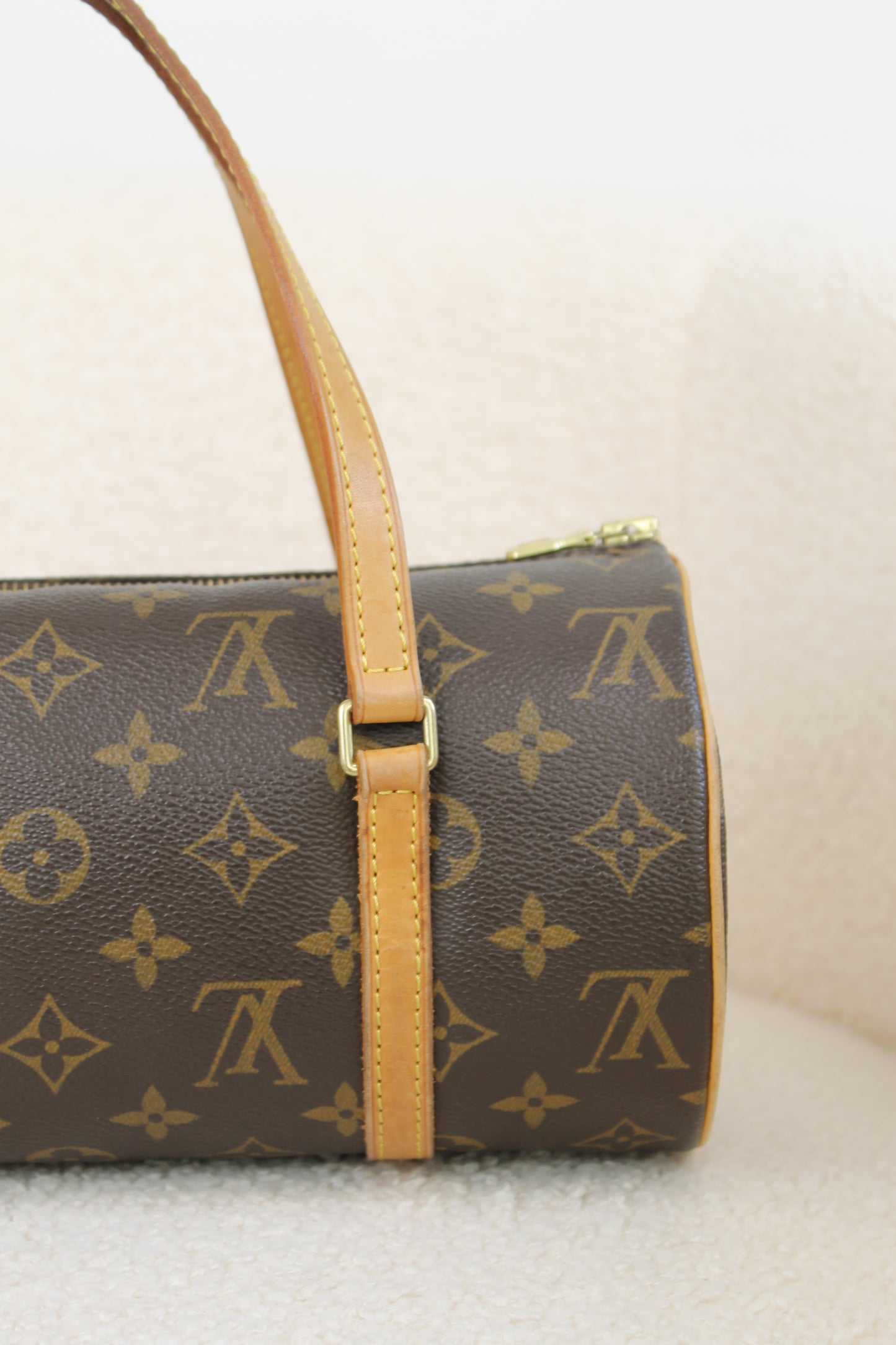 Louis Vuitton Papillon 28