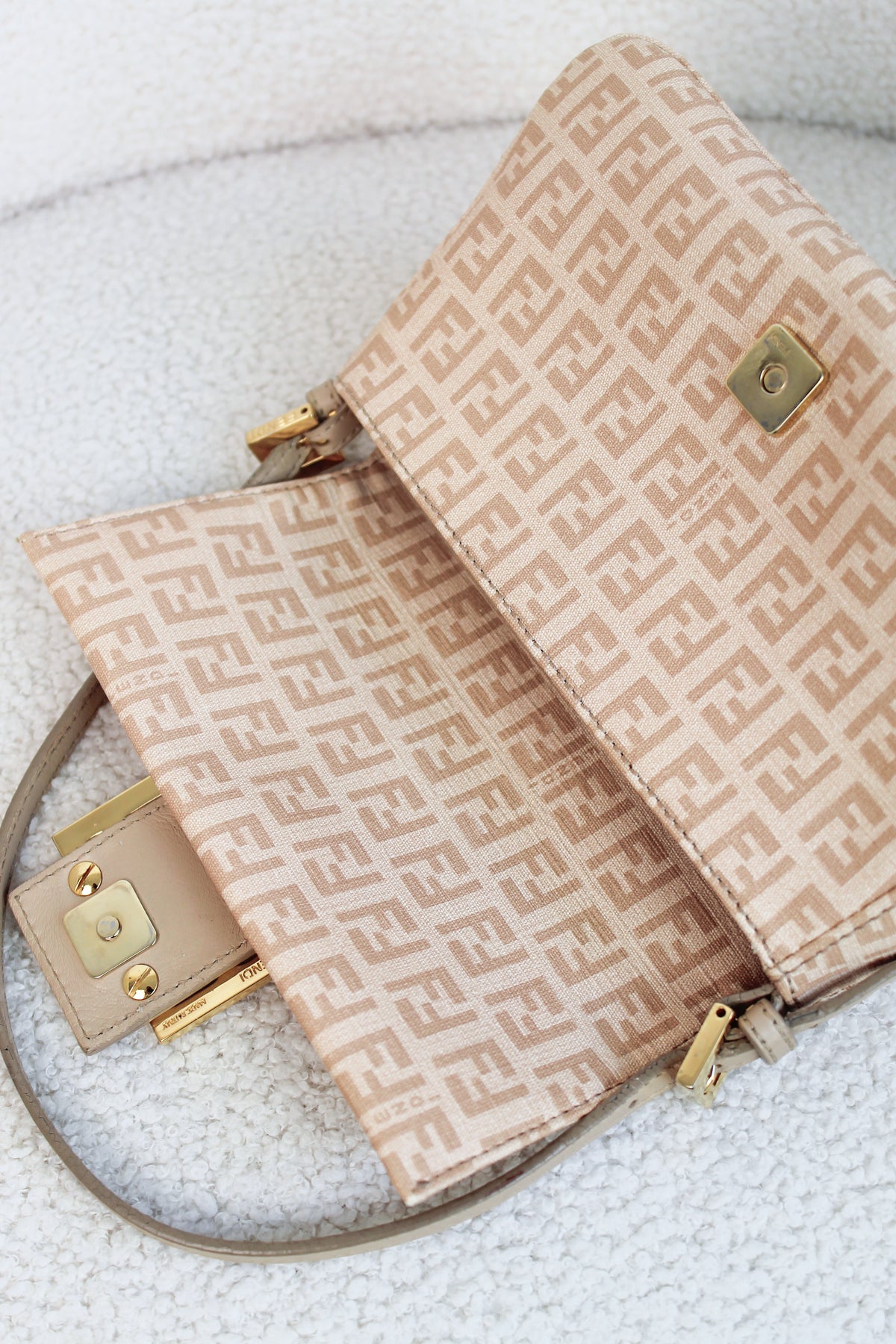 Fendi Pink Zucchino Mamma Baguette Mini