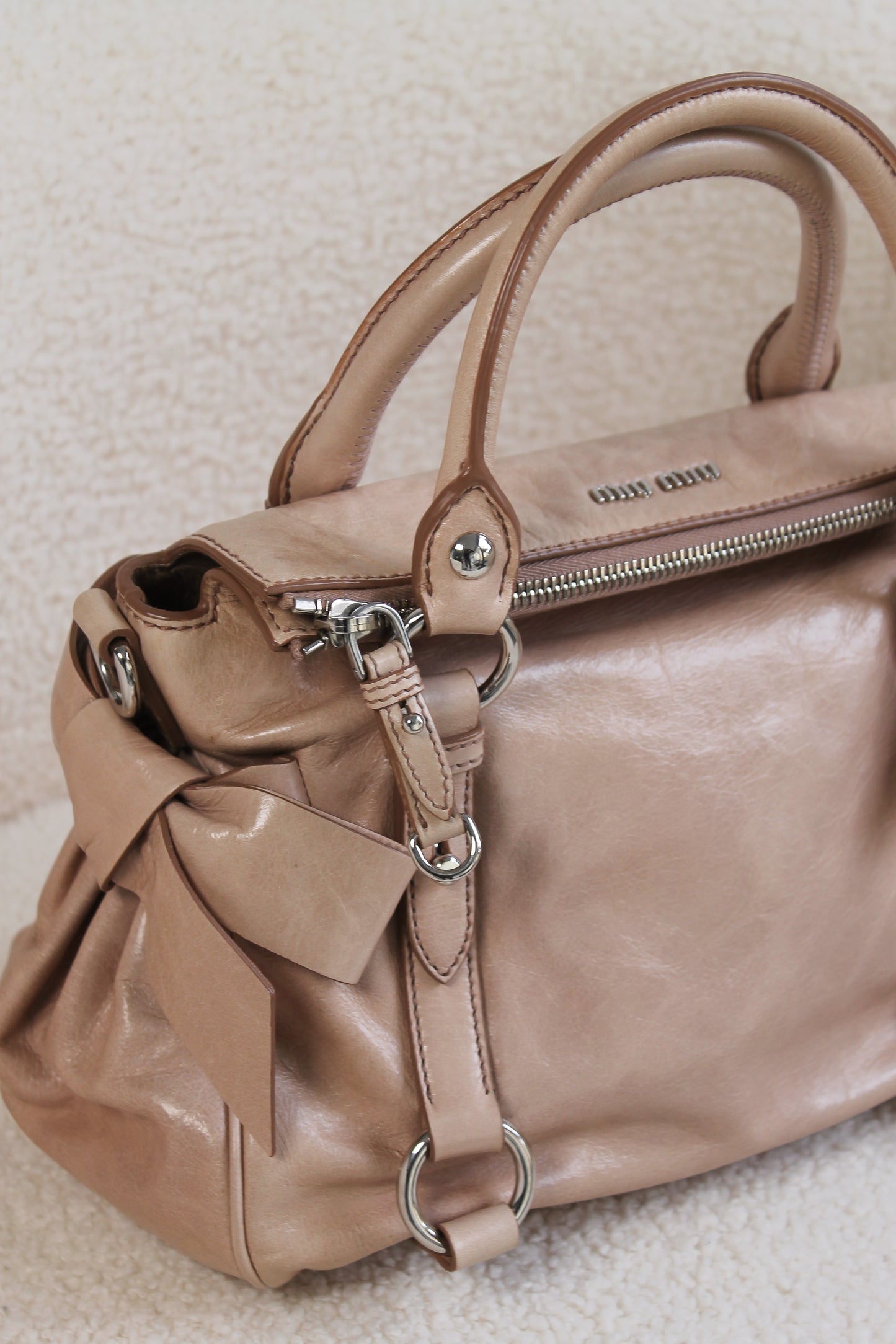 Miu Miu Vitello Shine Bauletto Bow