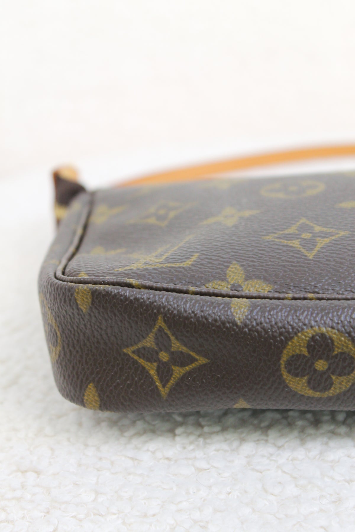 Louis Vuitton Pochette Accessoires