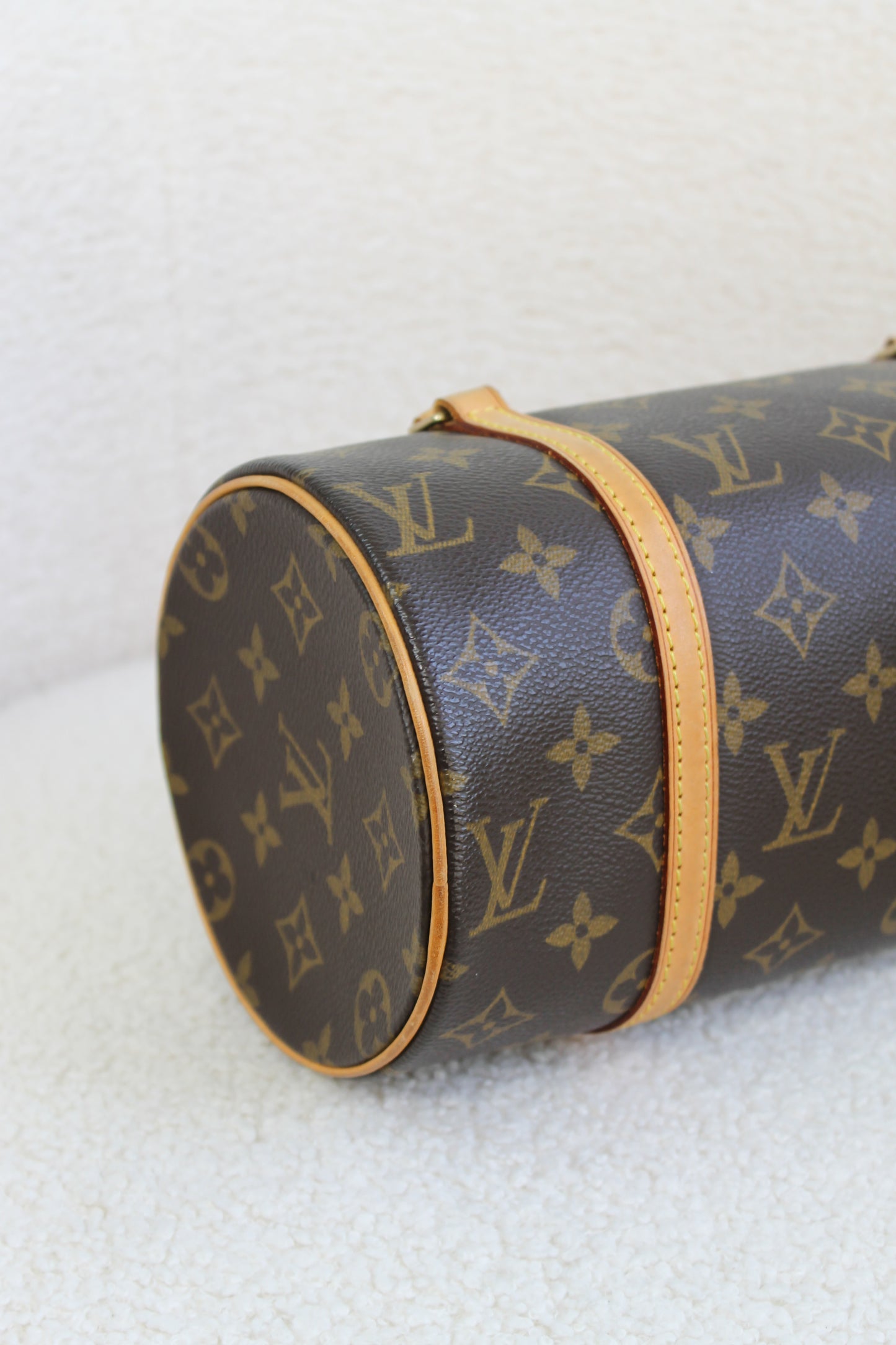 Louis Vuitton Papillon 28