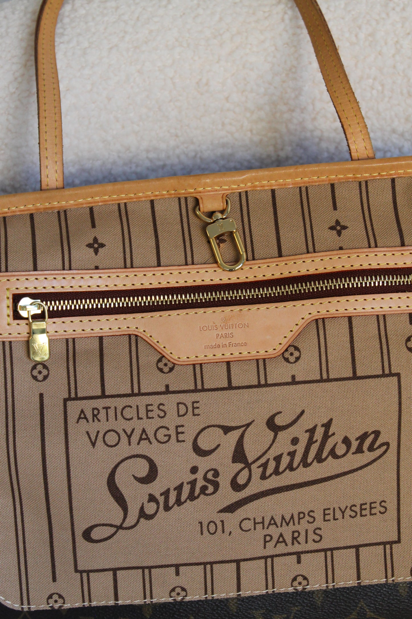 Louis Vuitton Neverfull PM