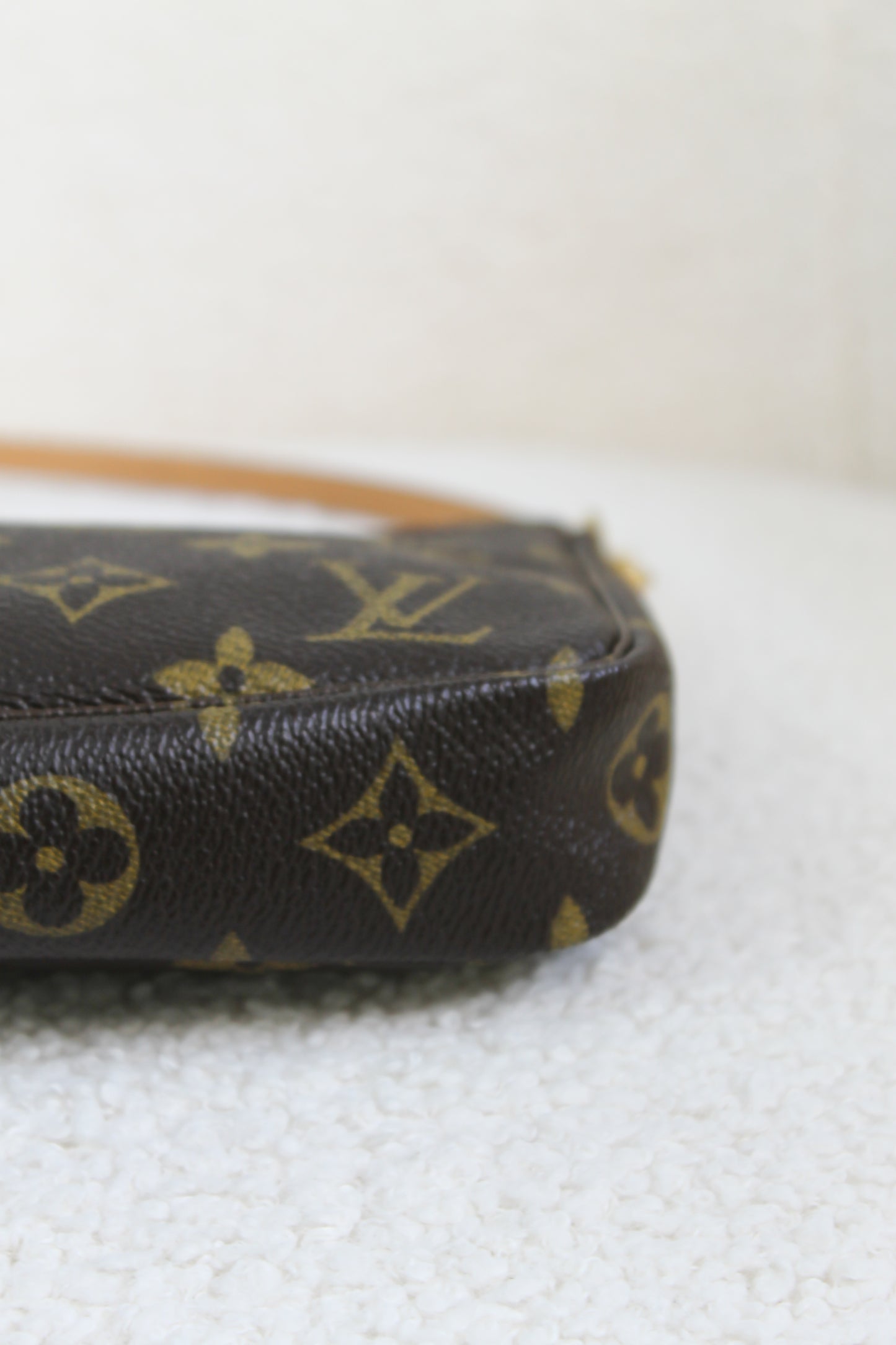 Louis Vuitton Pochette Accessoires