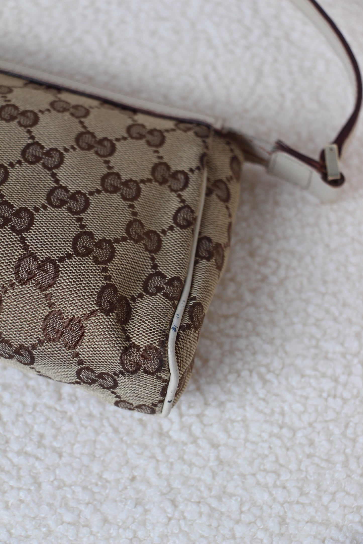 Gucci Abbey D-Ring Pochette