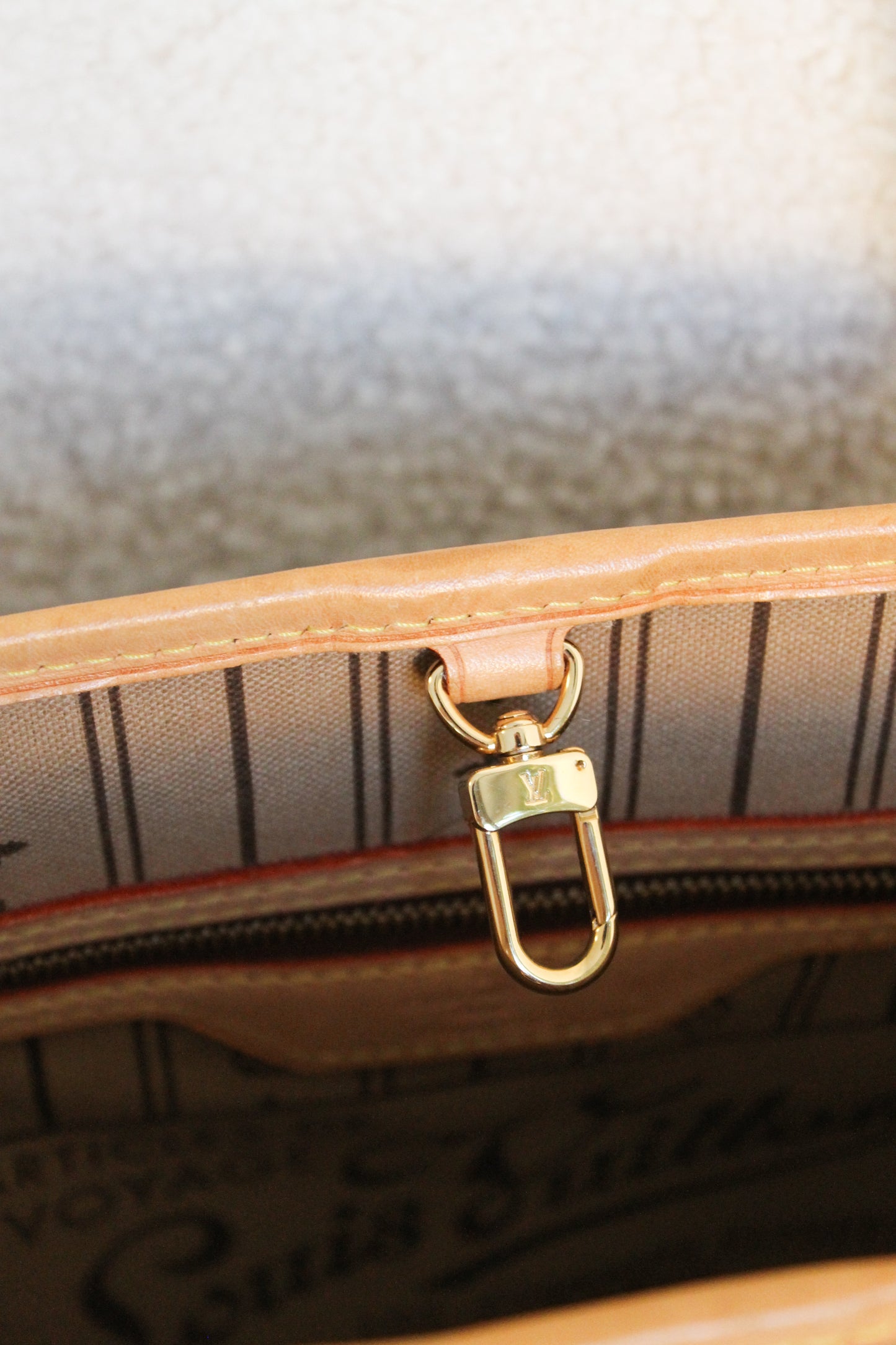 Louis Vuitton Neverfull PM