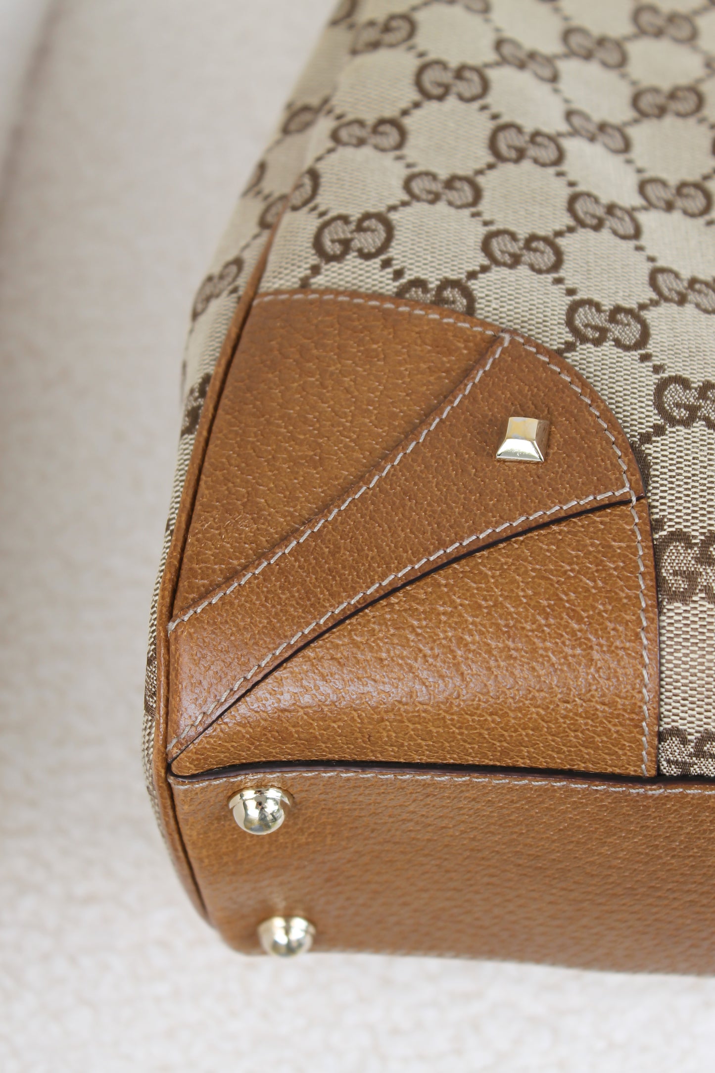 Gucci Jackie