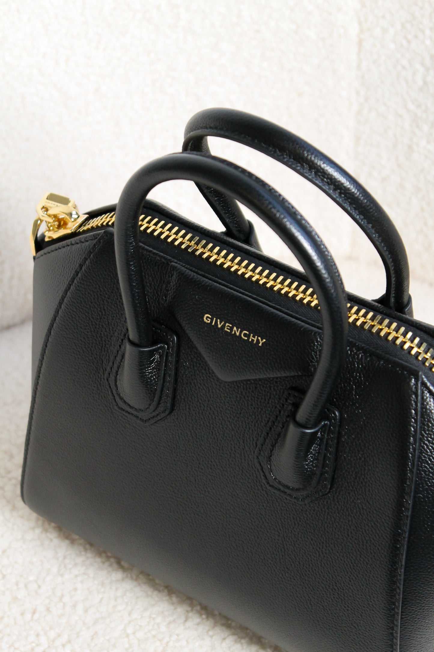 Givenchy Antigona Mini
