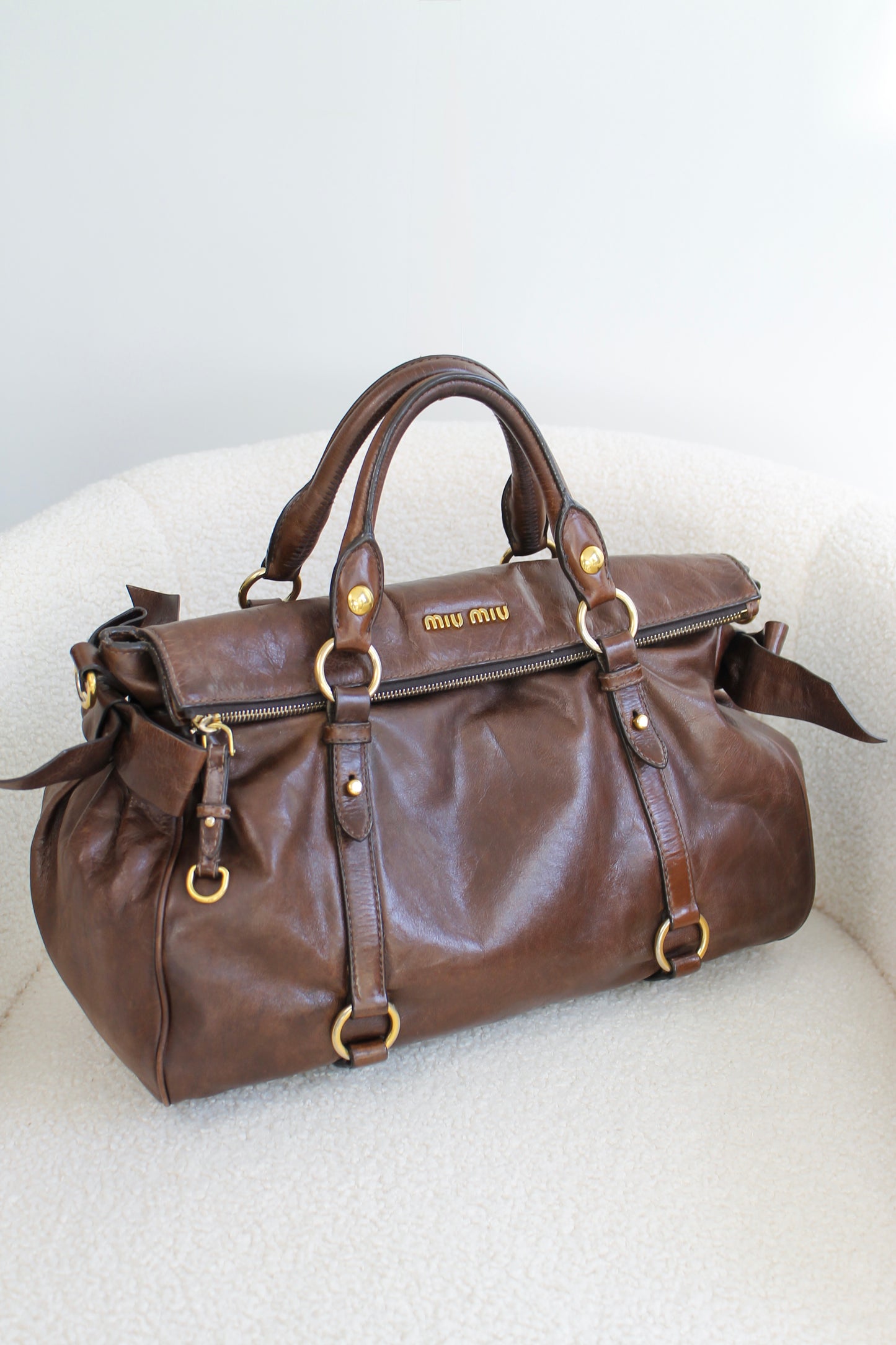 Miu Miu Vitello Shine Bauletto Bow