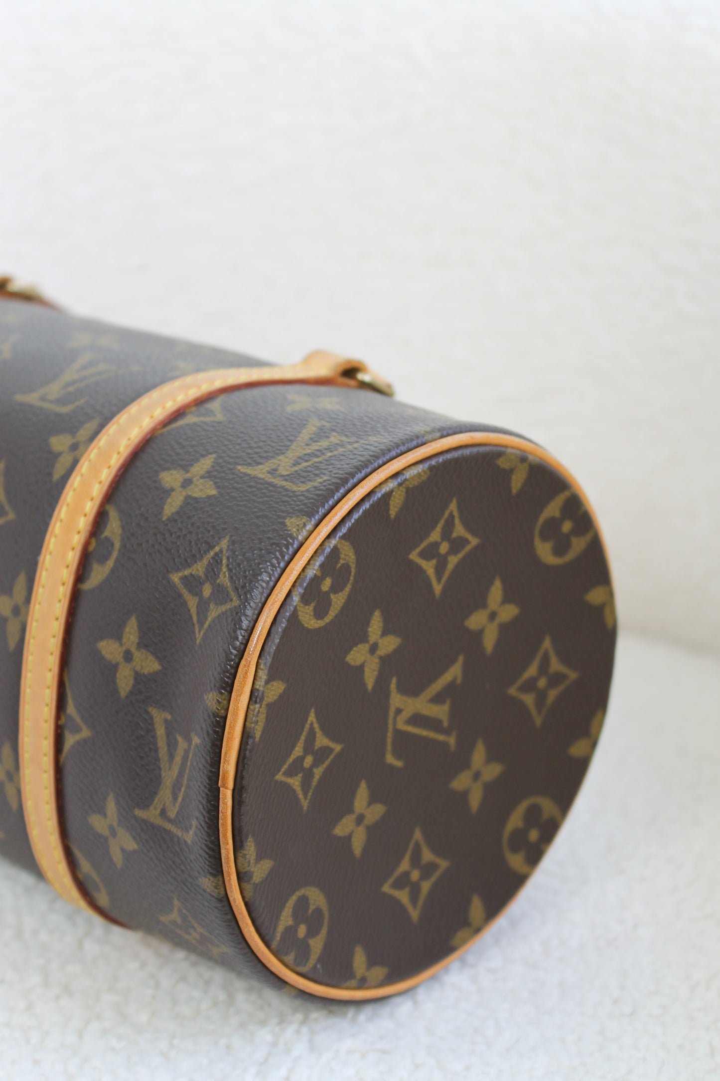 Louis Vuitton Papillon 28