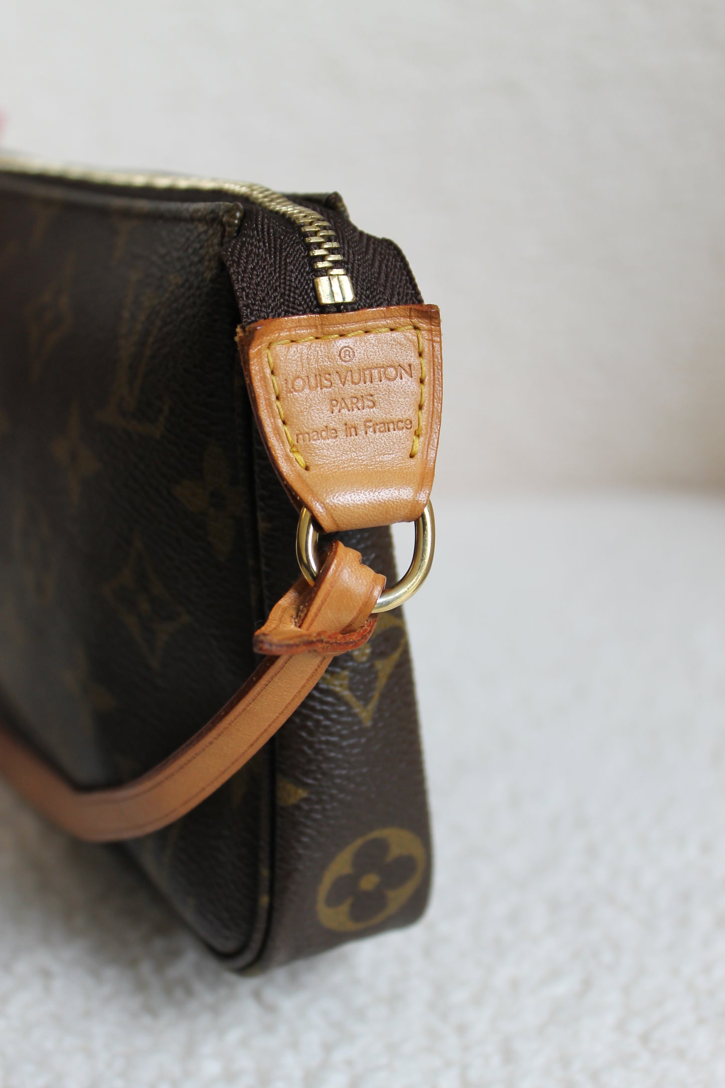 Louis Vuitton Pochette Accessoires (com extensor)