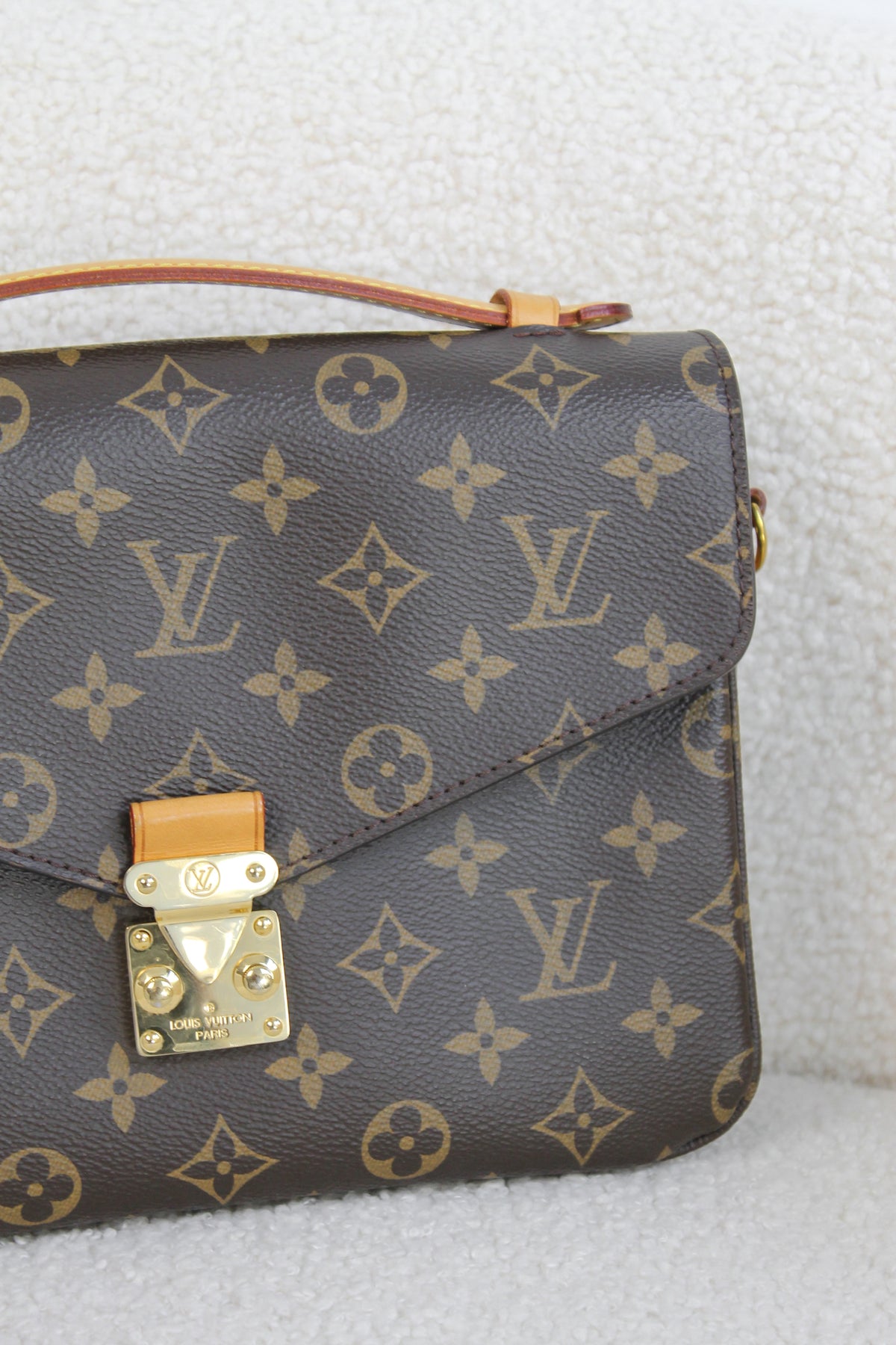 Louis Vuitton Pochette Métis