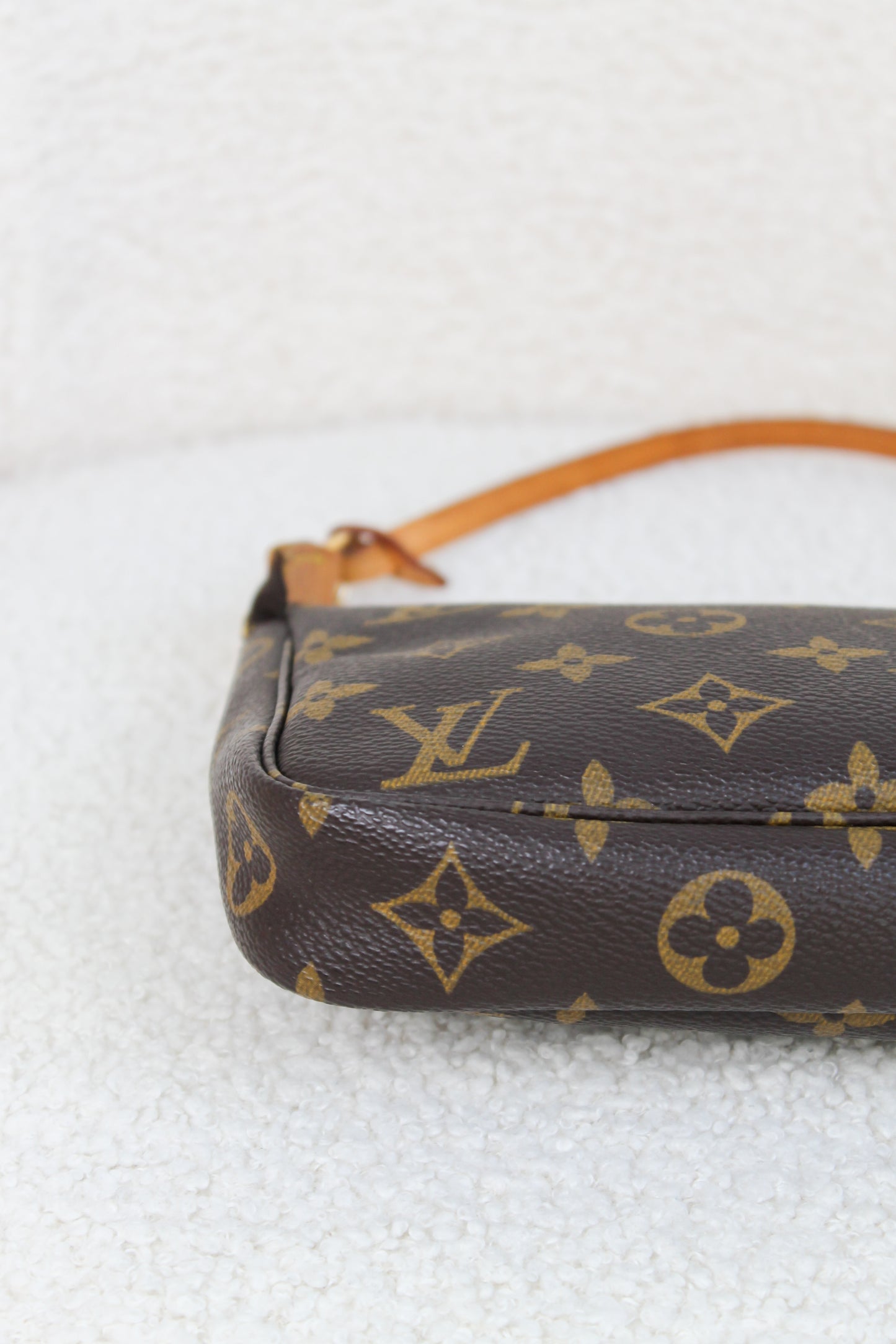 Louis Vuitton Pochette Accessoires