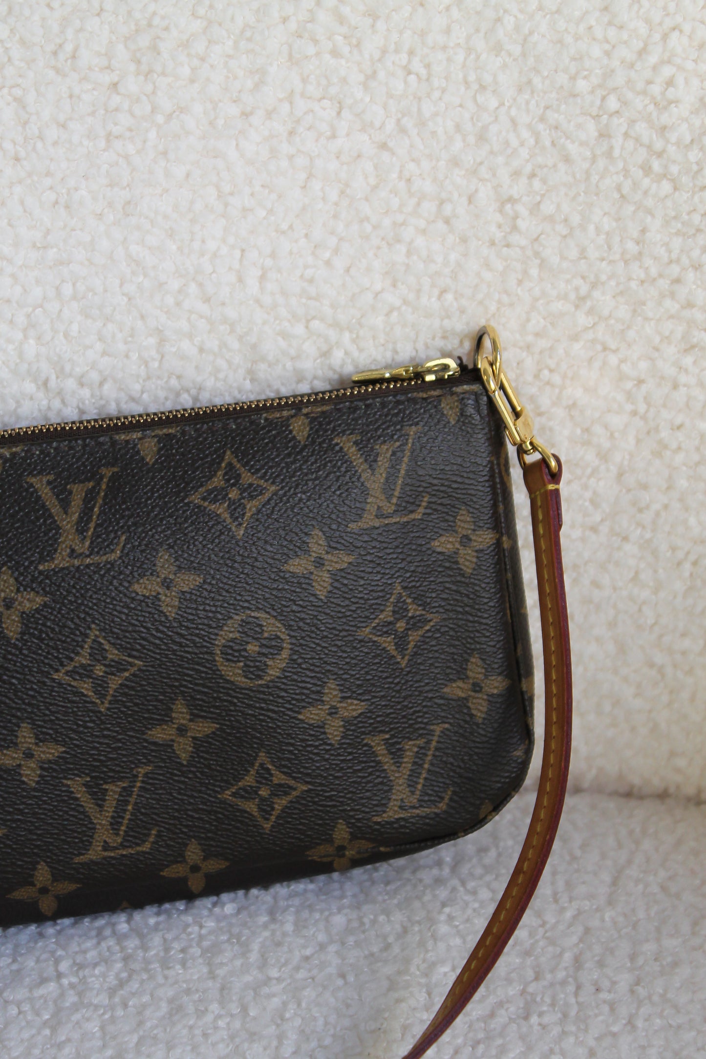 Louis Vuitton Pochette Accessoires NM