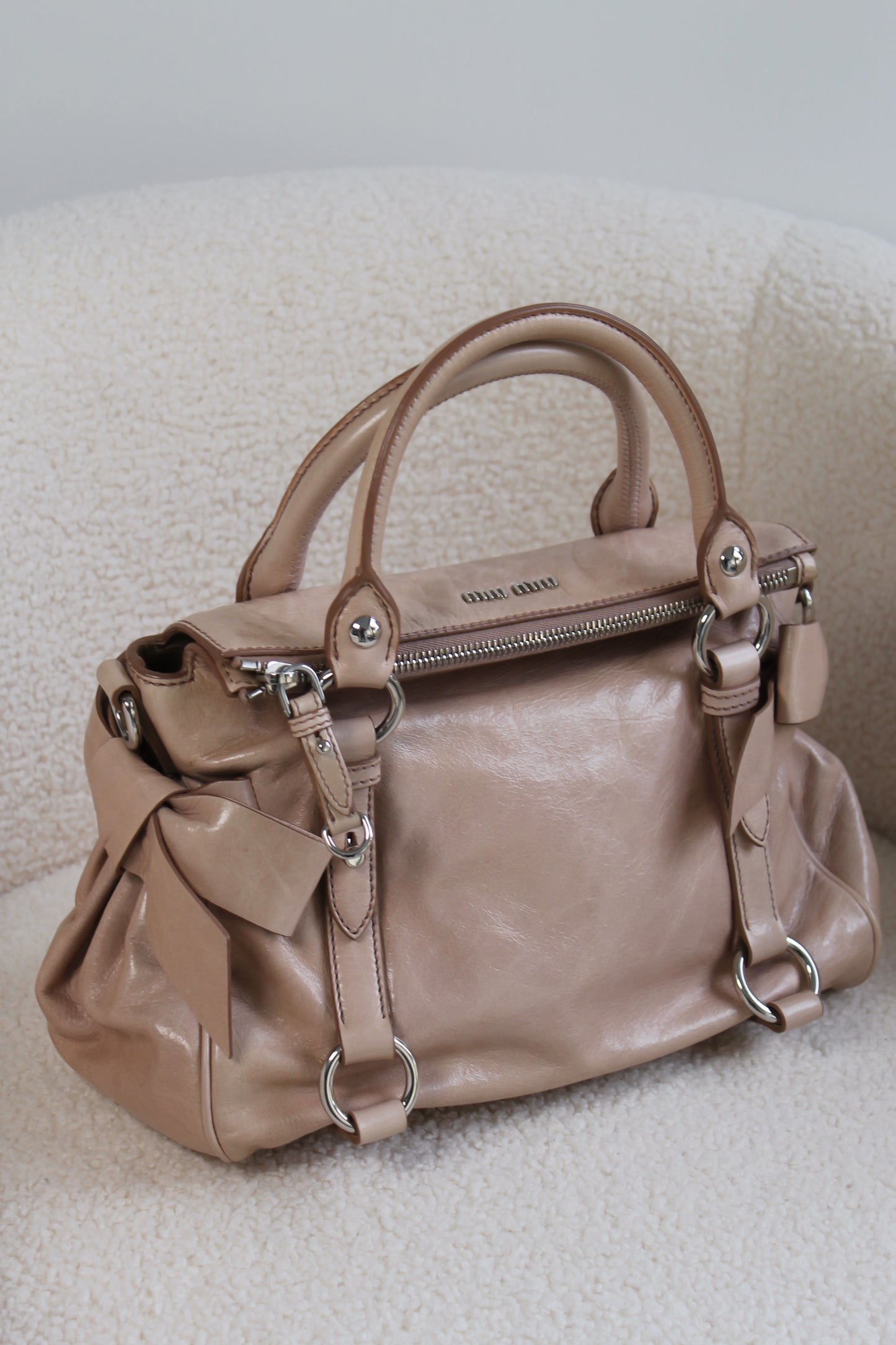Miu Miu Vitello Shine Bauletto Bow