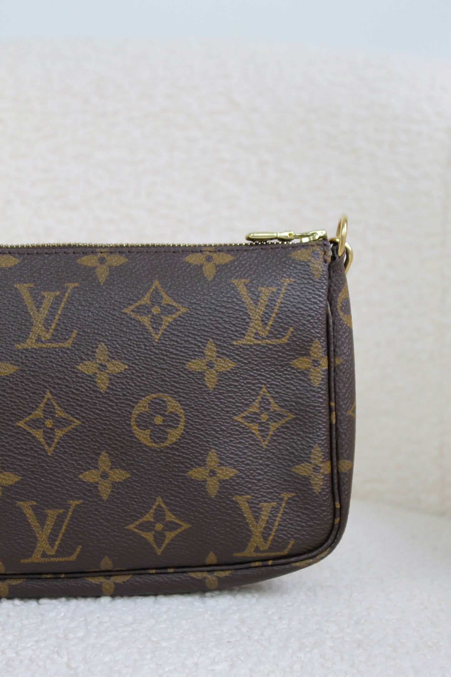 Louis Vuitton Pochette Accessoires