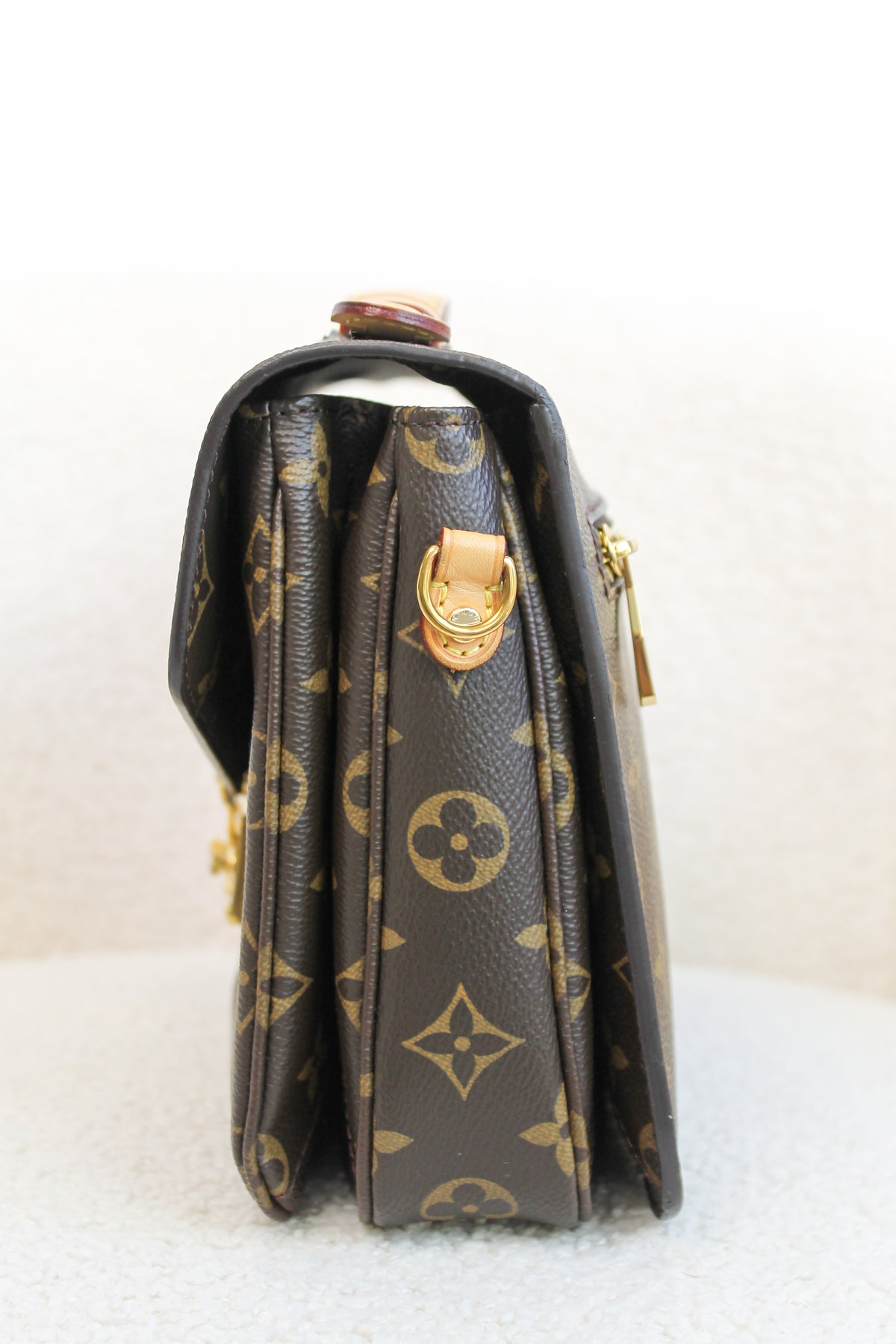 Louis Vuitton Pochette Métis
