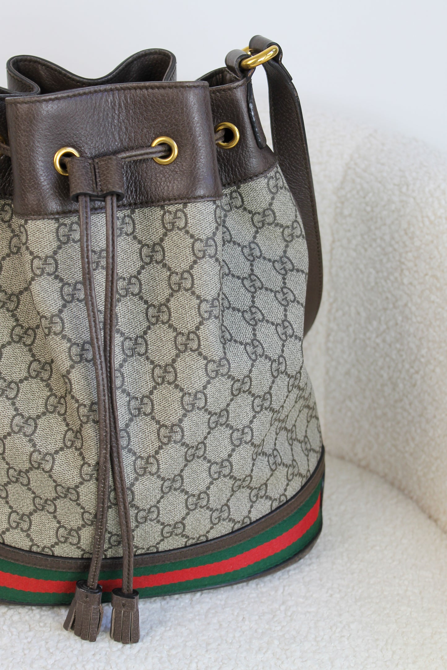 Gucci GG Supreme Bucket