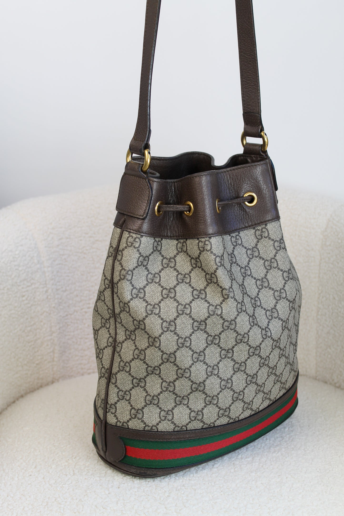 Gucci GG Supreme Bucket