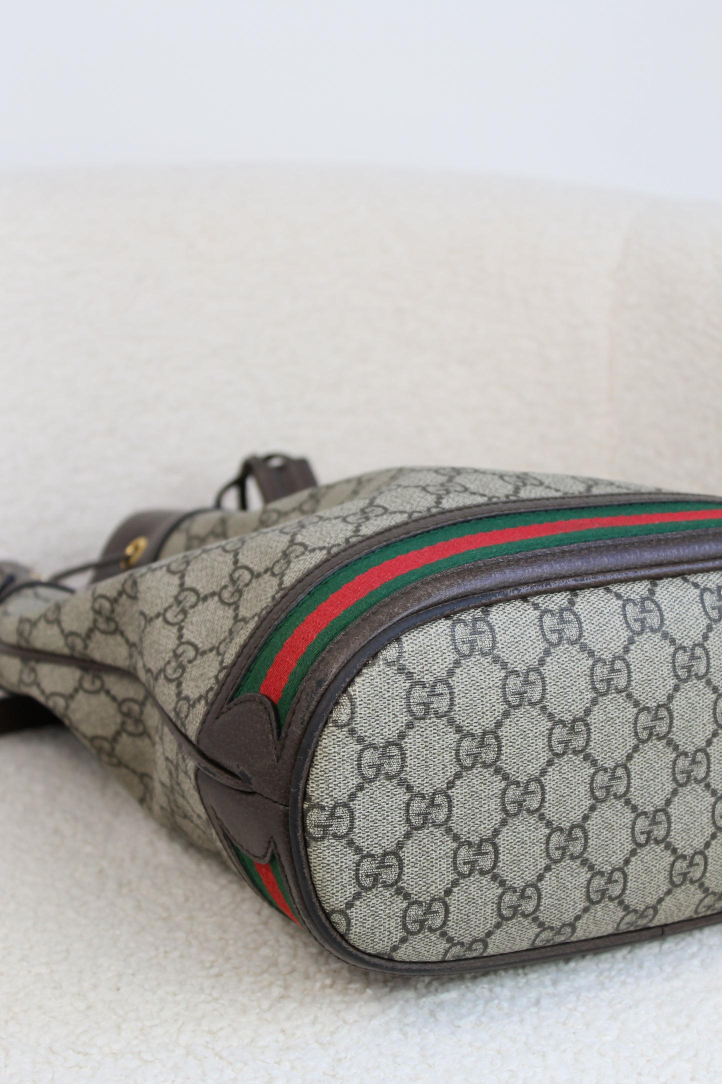 Gucci GG Supreme Bucket