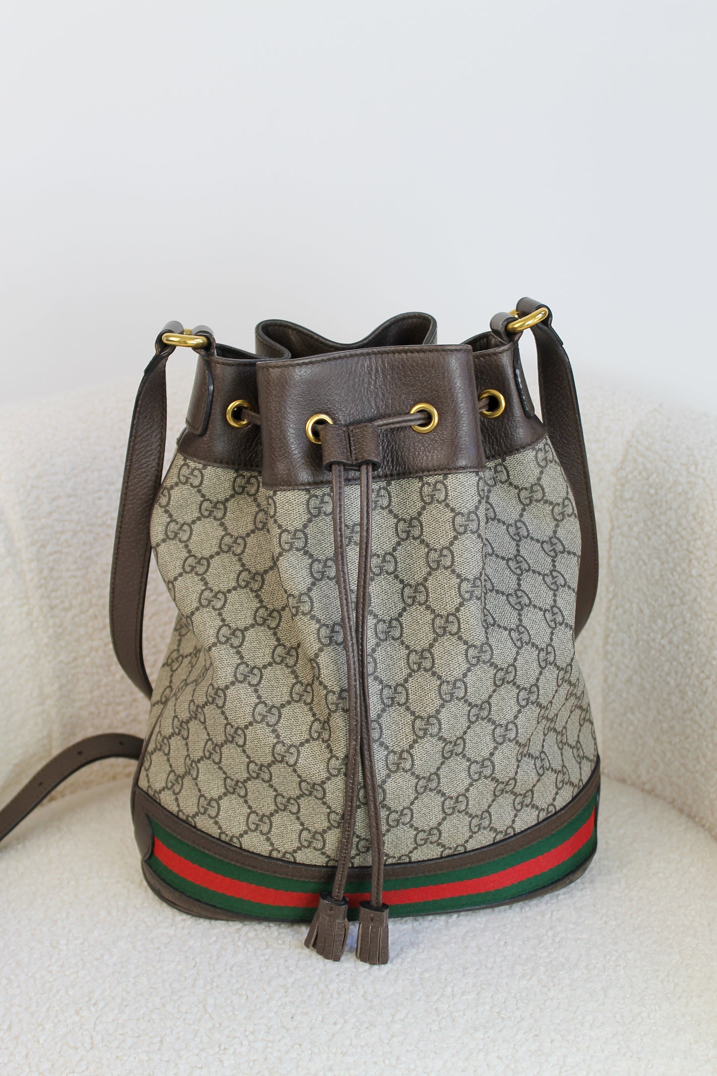 Gucci GG Supreme Bucket