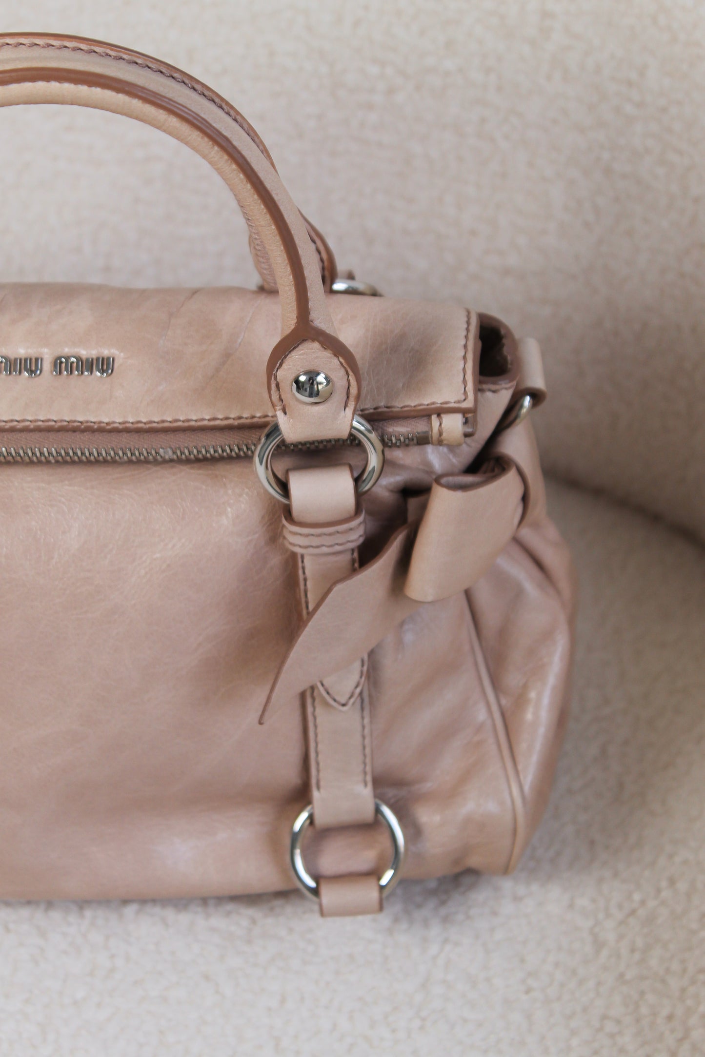 Miu Miu Vitello Shine Bauletto Bow