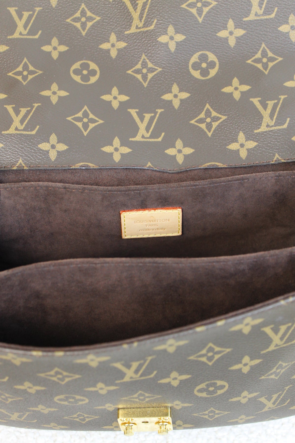 Louis Vuitton Pochette Métis