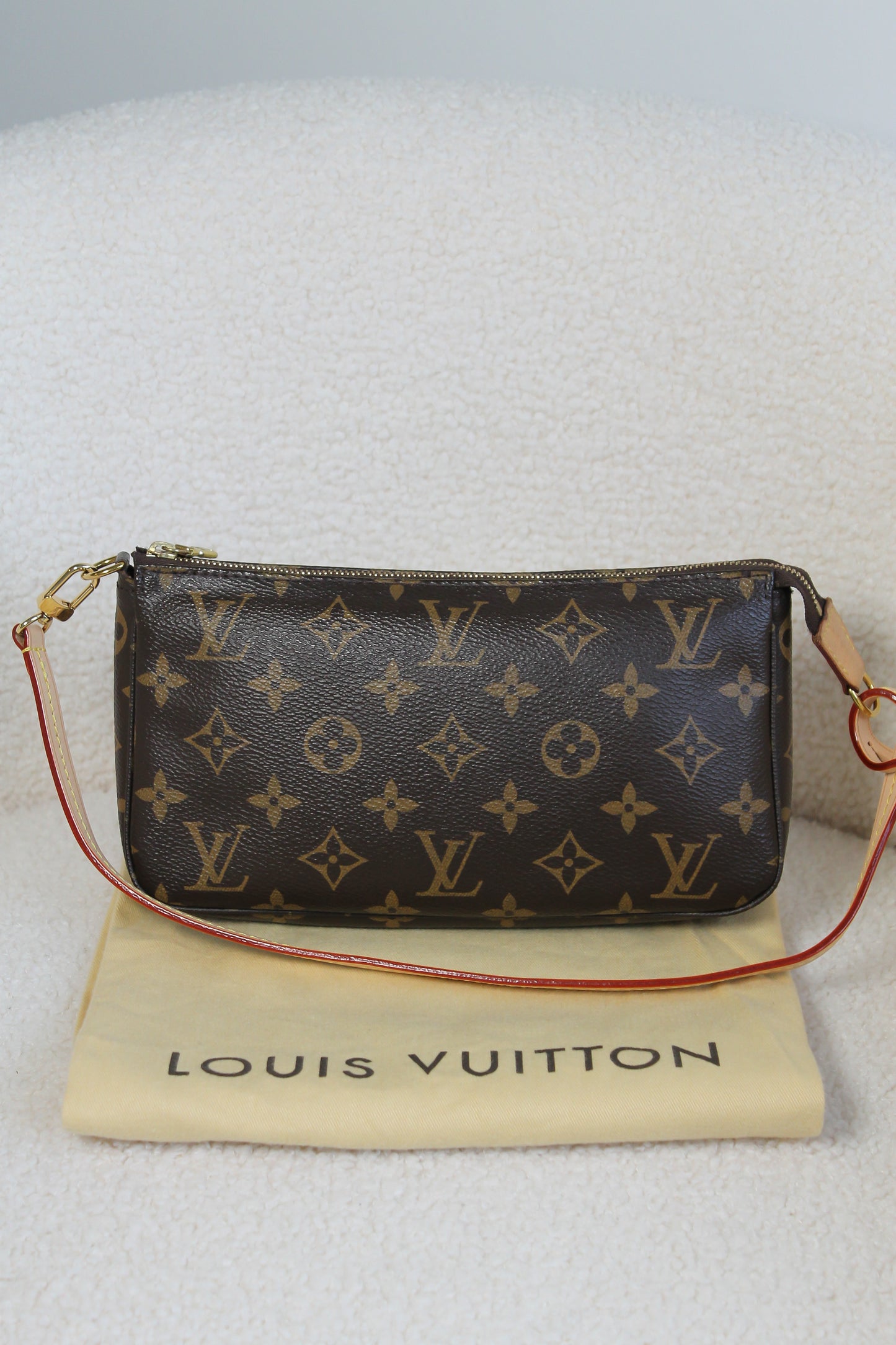 Louis Vuitton Pochette Accessoires NM