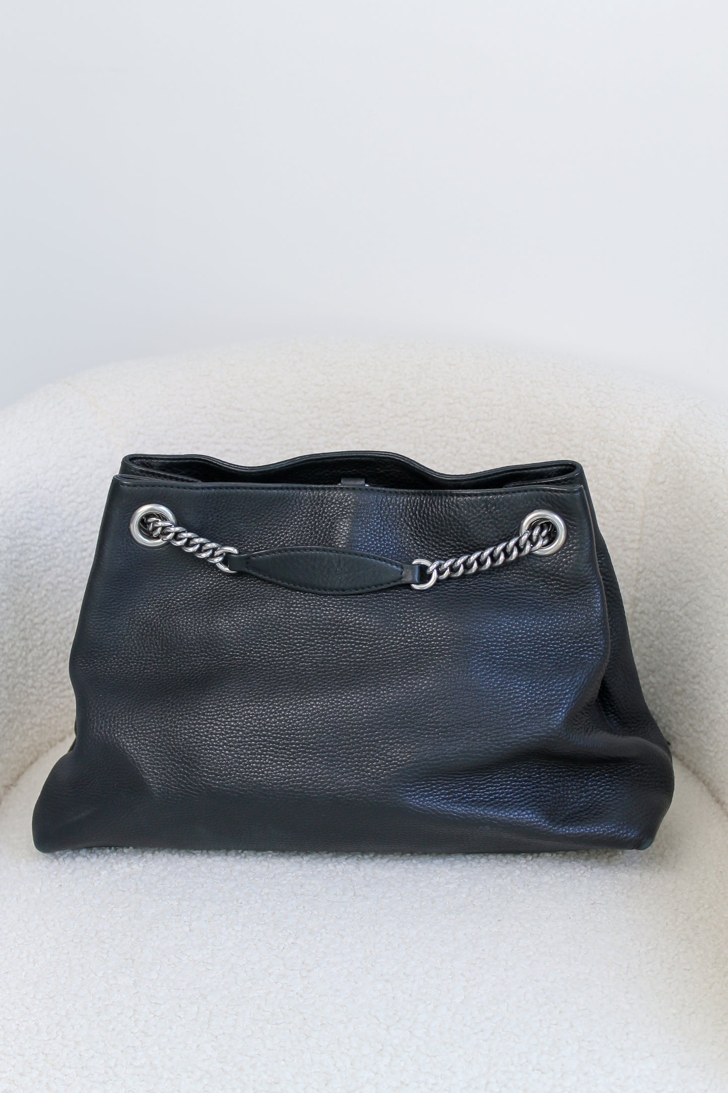 Gucci Studded Medium Soho Chain Shoulder bag
