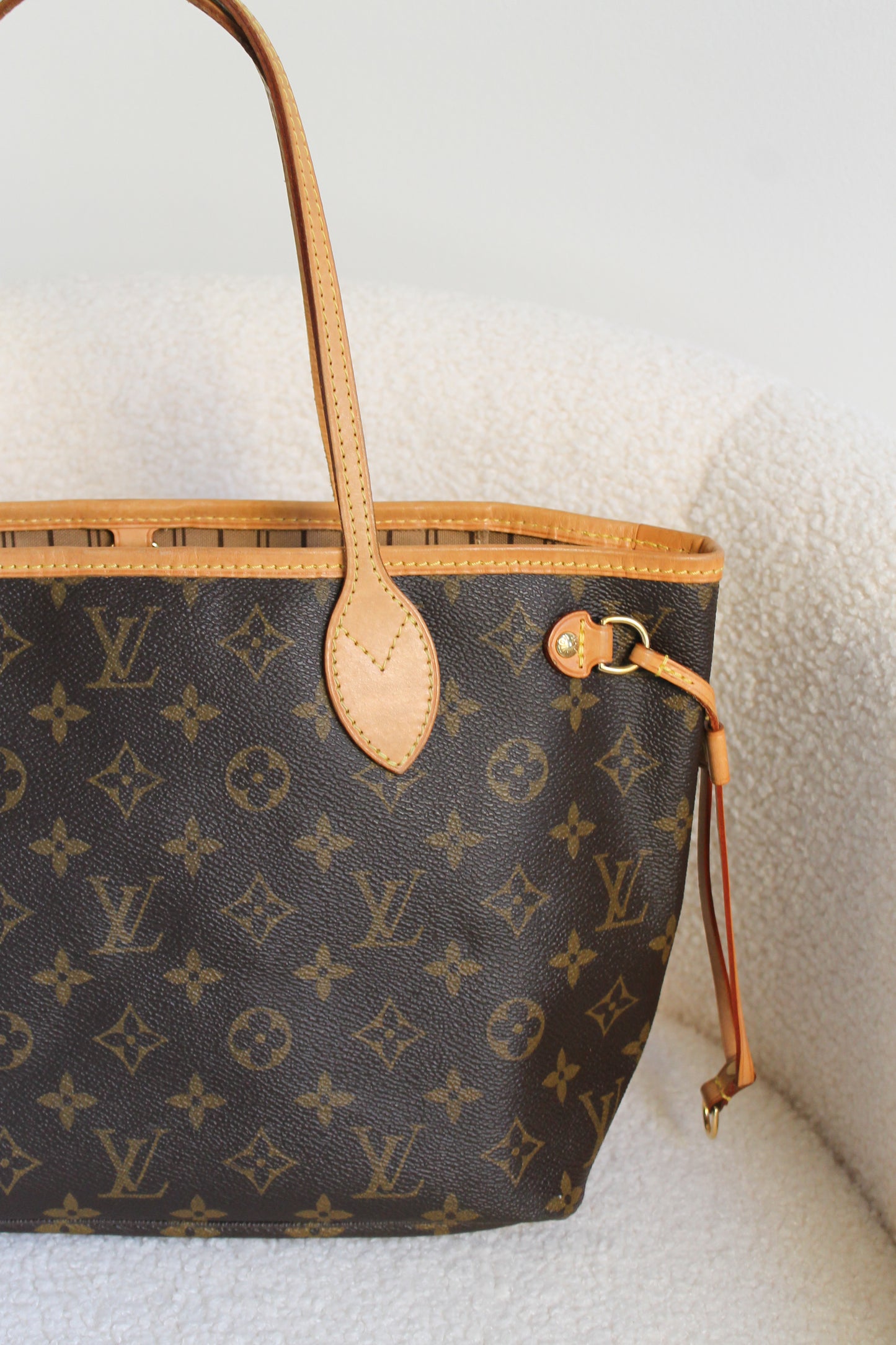 Louis Vuitton Neverfull PM