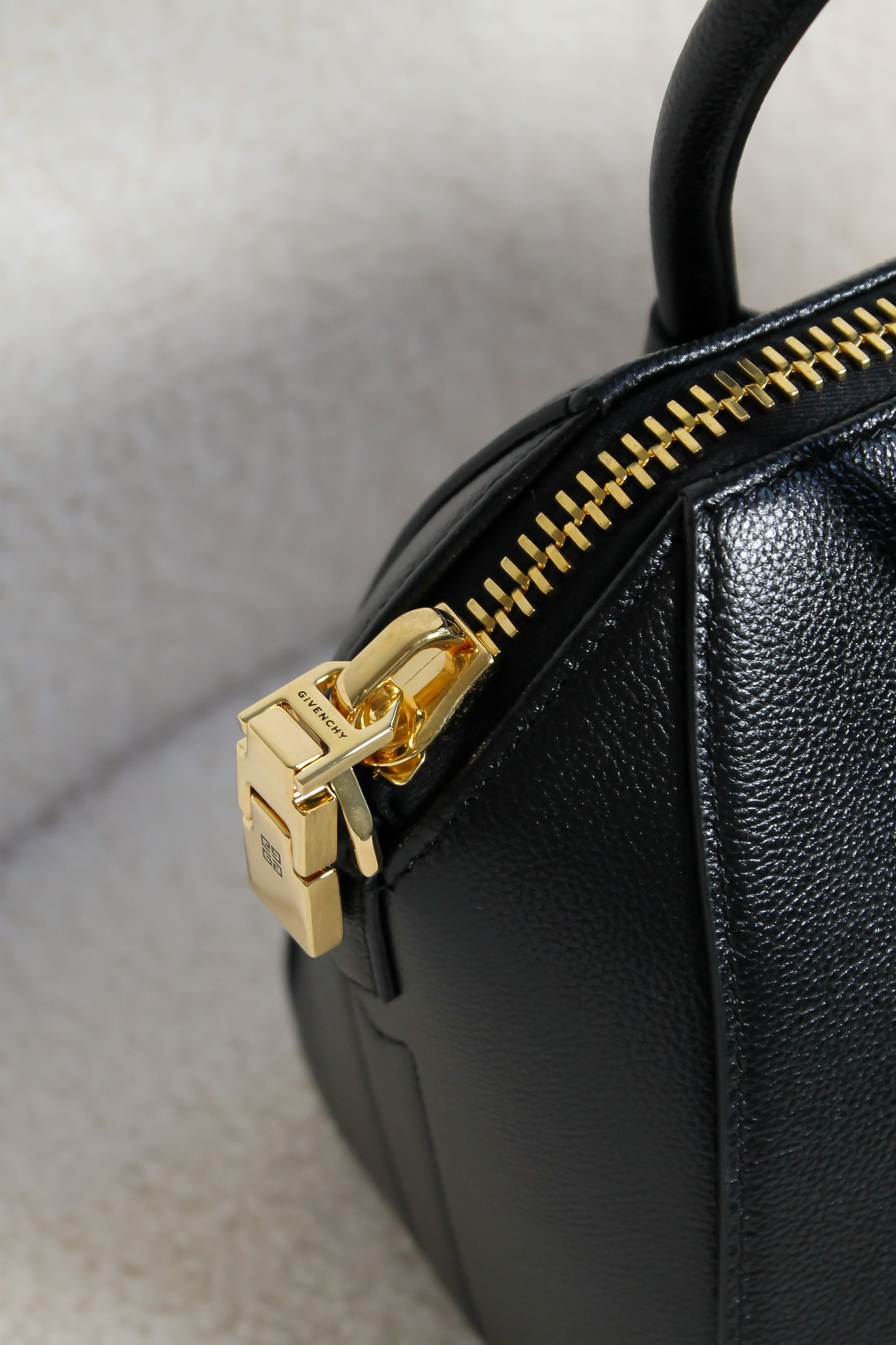 Givenchy Antigona Mini