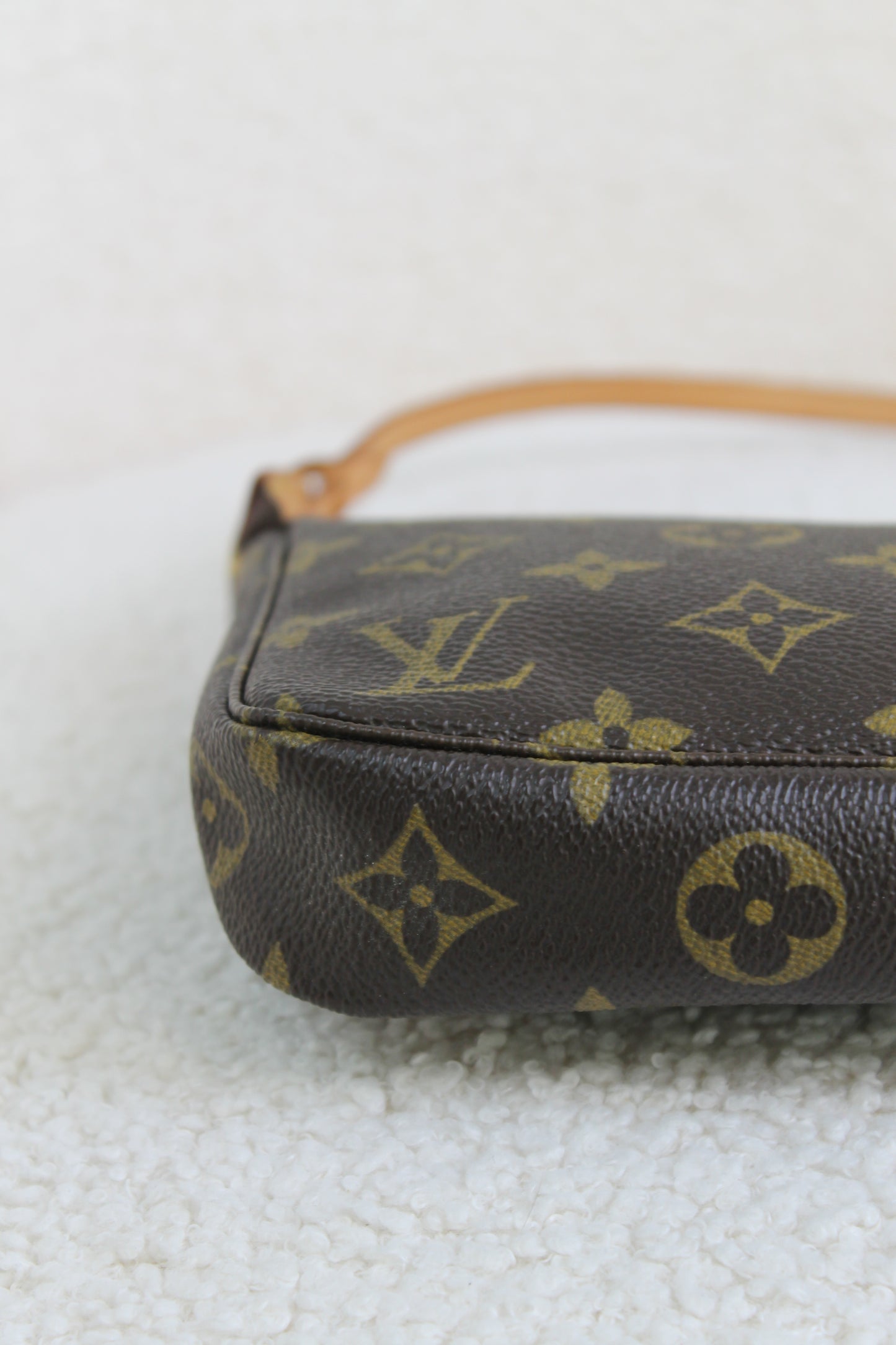 Louis Vuitton Pochette Accessoires