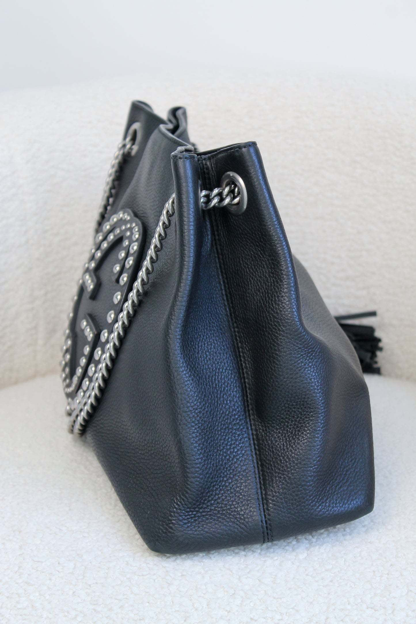 Gucci Studded Medium Soho Chain Shoulder bag