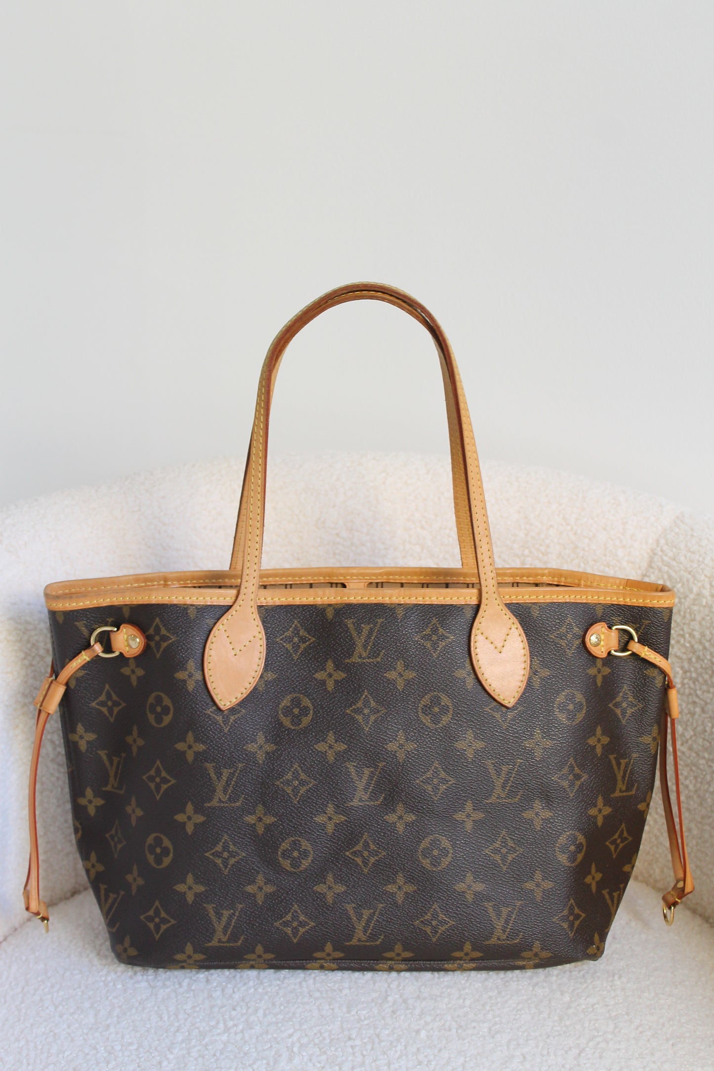 Louis Vuitton Neverfull PM