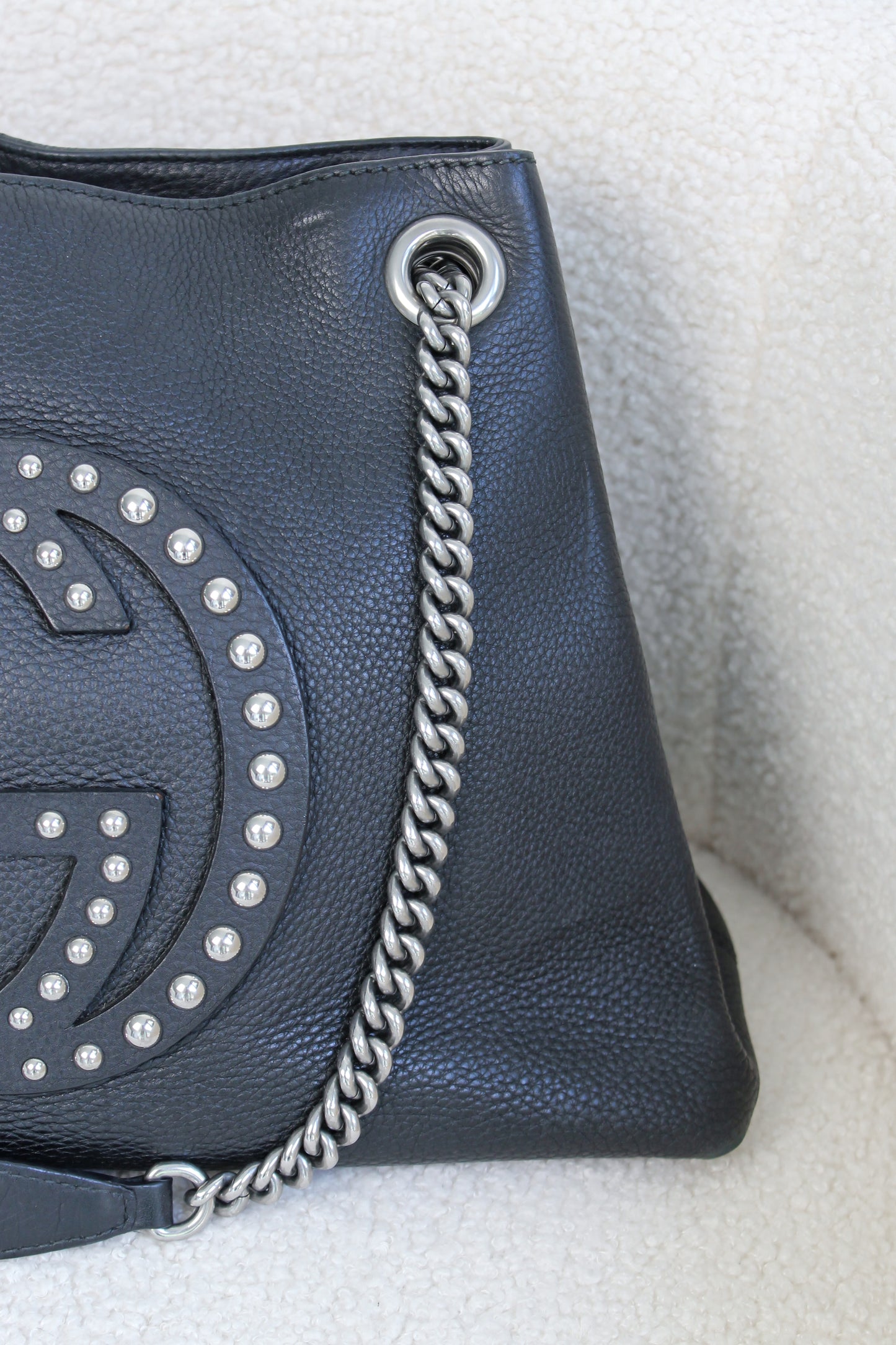 Gucci Studded Medium Soho Chain Shoulder bag