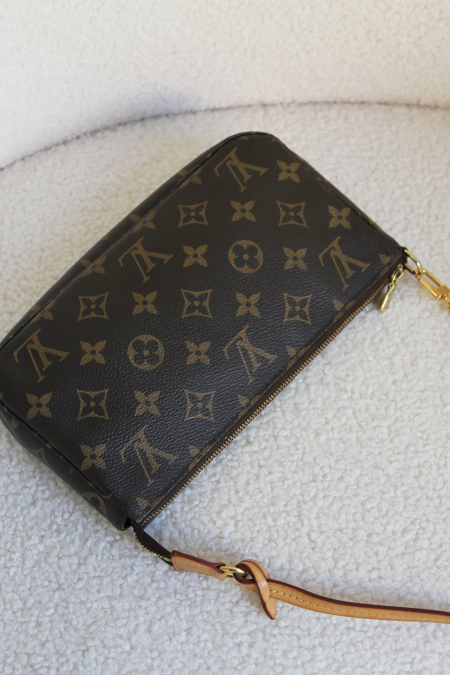 Louis Vuitton Pochette Accessoires NM
